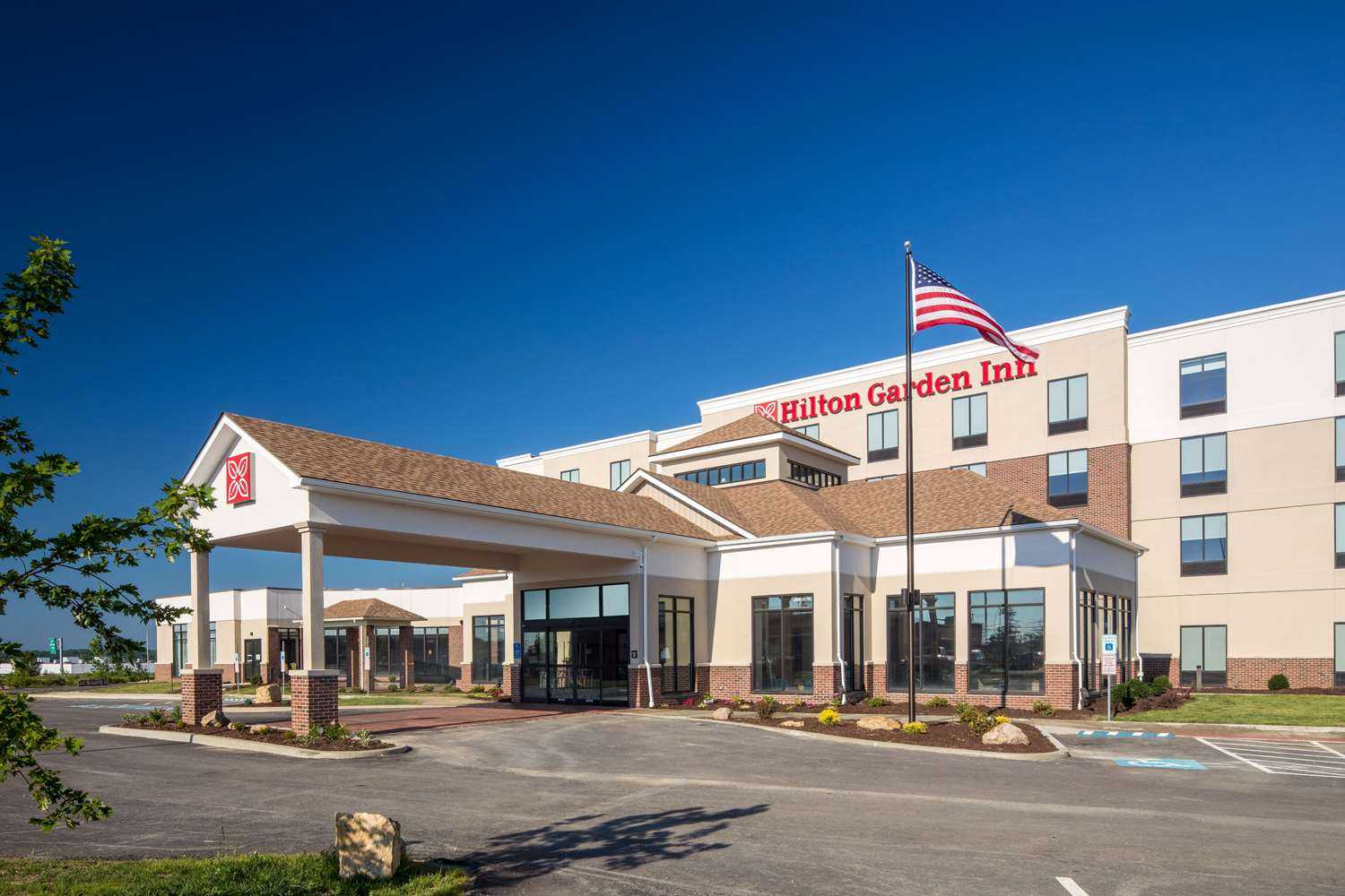 Hilton Garden Inn Pittsburgh Airport в Moon Township, PA
