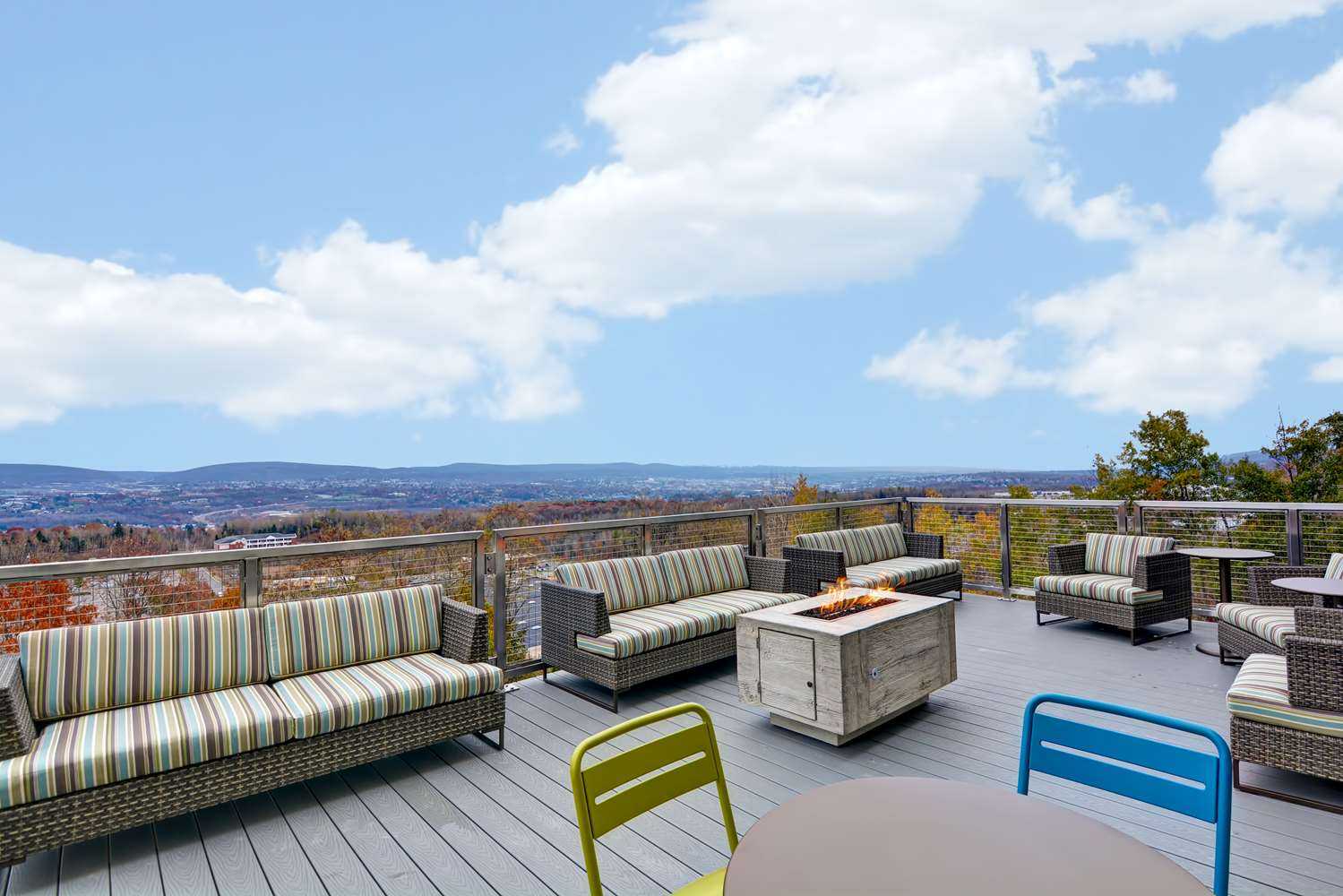 Home2 Suites by Hilton Dickson City Scranton в Dickson City, PA