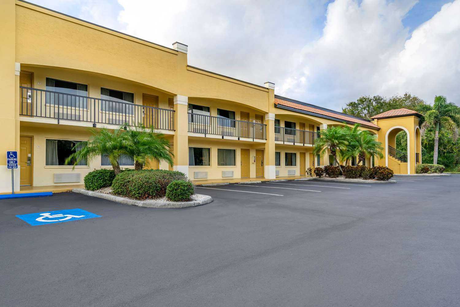 Sun City Center, FLにおけるComfort Inn Sun City Center-Tampa South 
