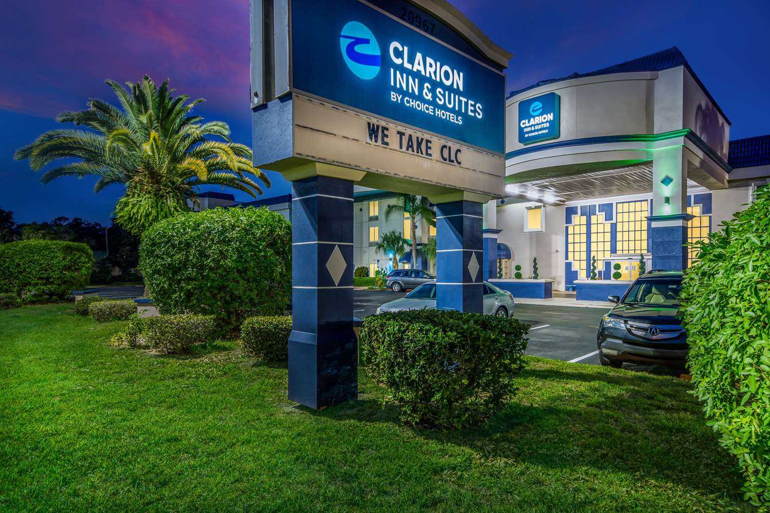 Clarion Inn and Suites Clearwater Central в Clearwater, FL