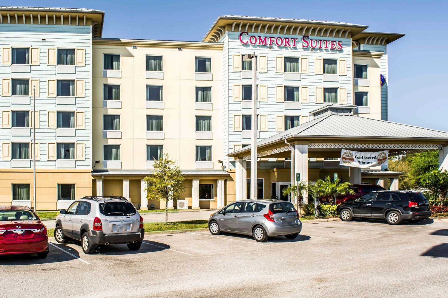 Palm Bay, FL 的 Comfort Suites Palm Bay - Melbourne