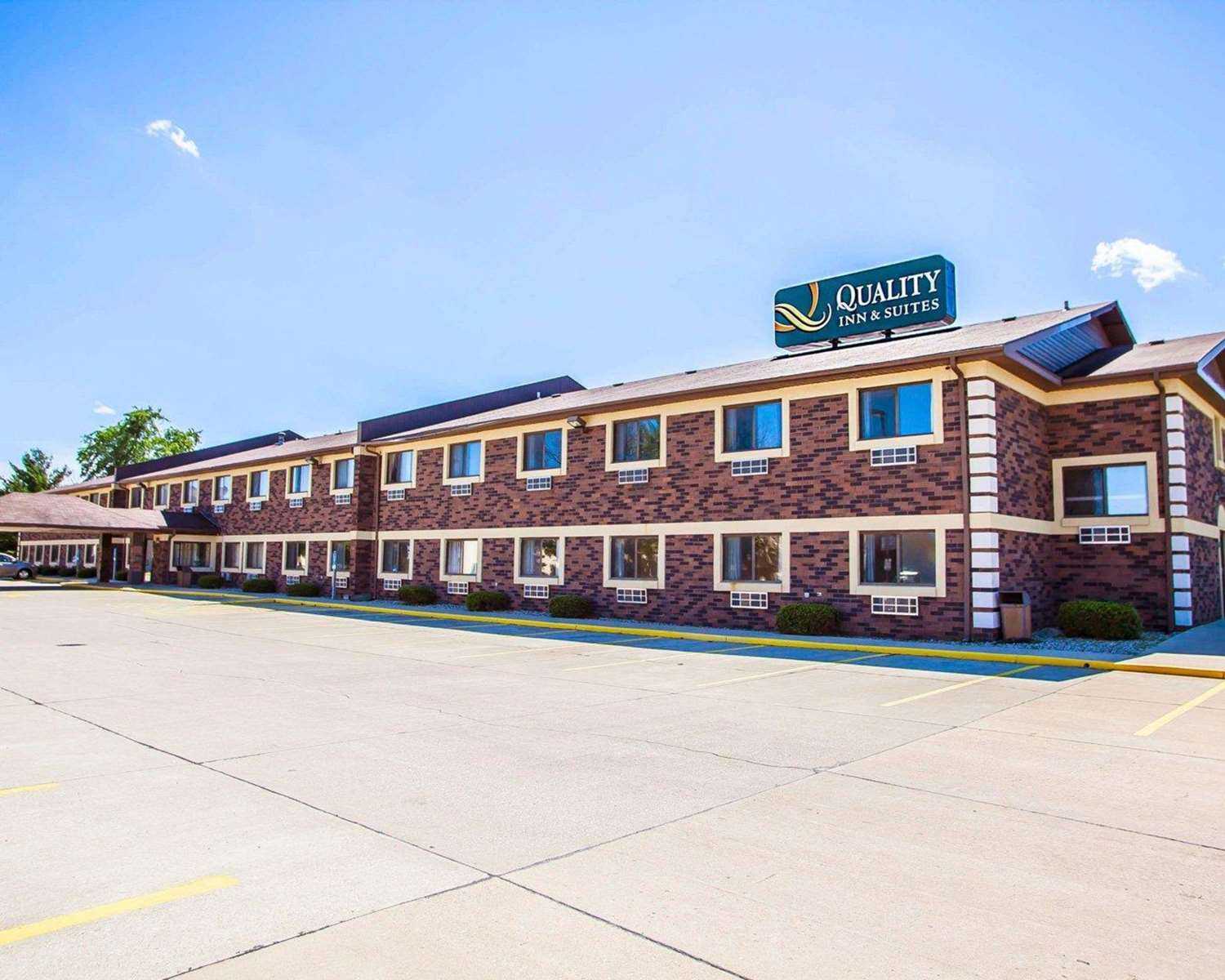 Quality Inn and Suites Champaign in Champagner, IL