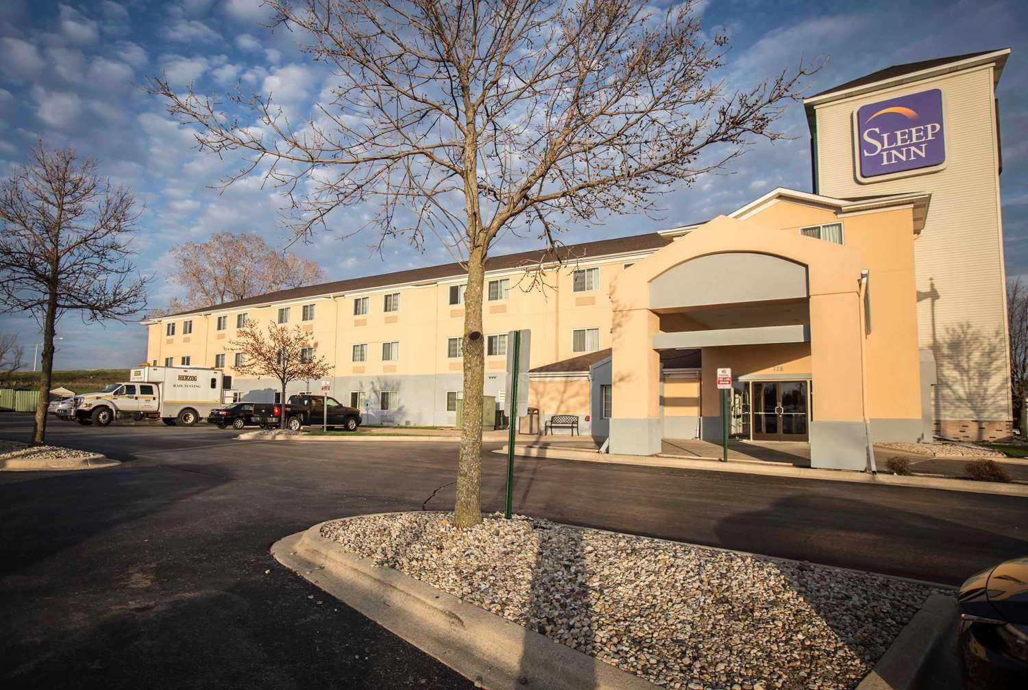 Sleep Inn Rockford I-90 в Rockford, IL