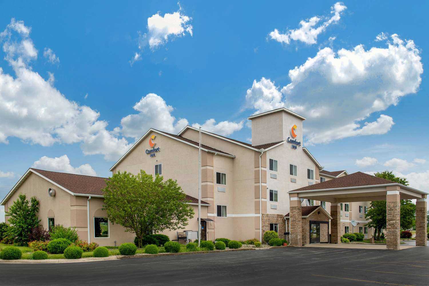 Comfort Inn Warren в Warren, IN