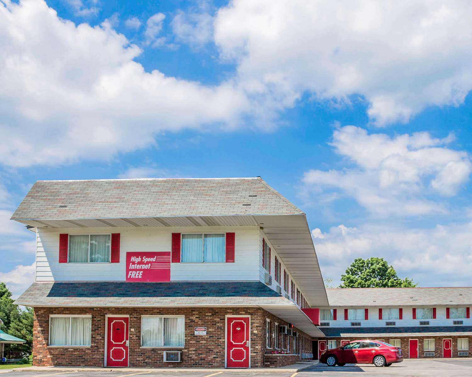 Rodeway Inn Kalkaska в Kalkaska, MI