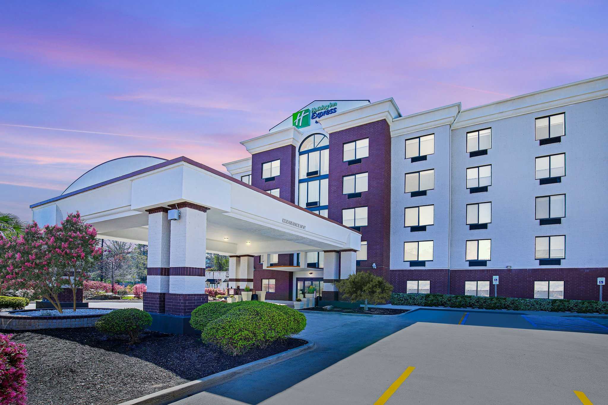 Holiday Inn Express Hotel & Suites Birmingham - Inverness 280 en Birmingham, AL