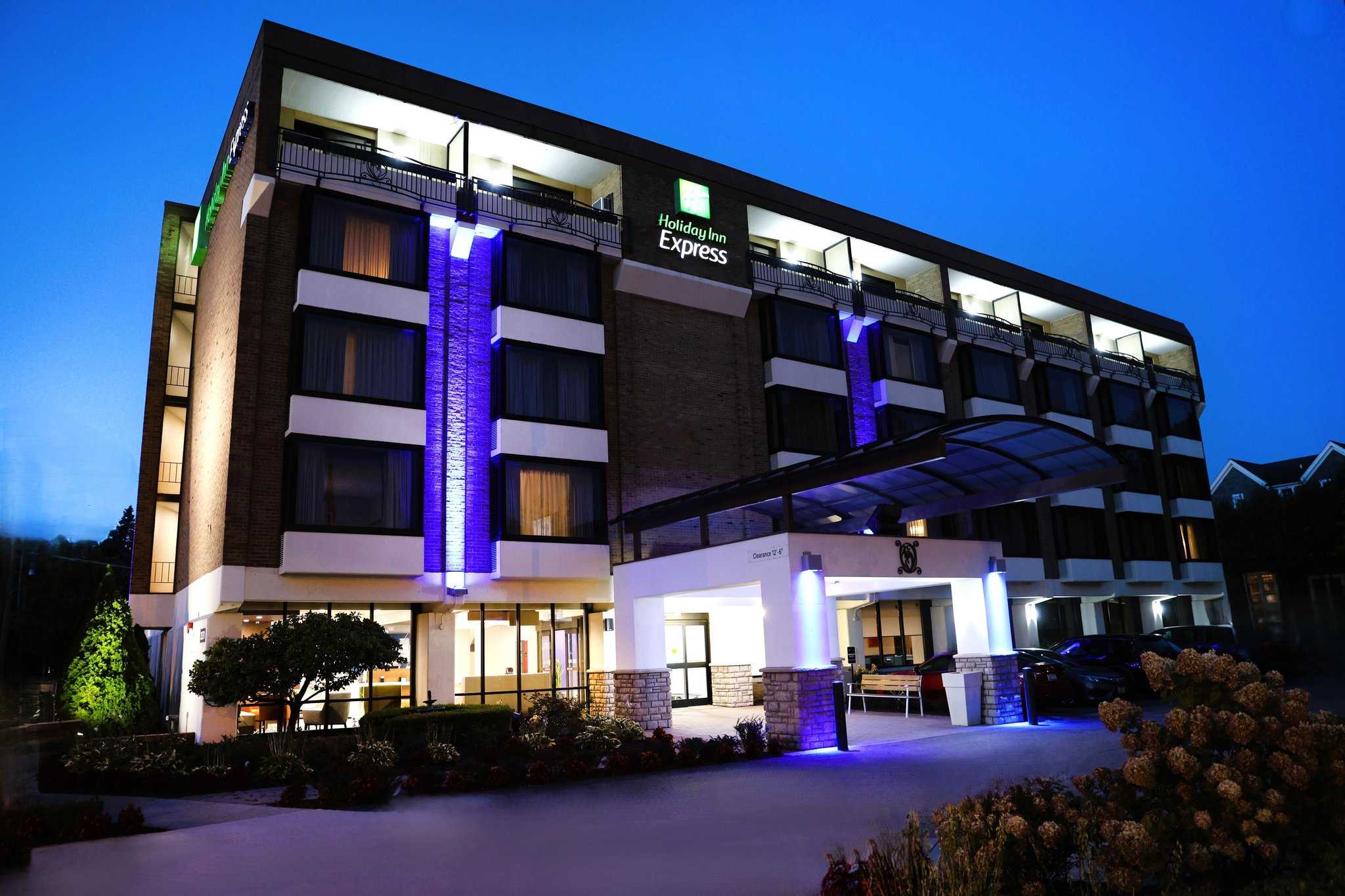 Holiday Inn Express Detroit-Birmingham a Birmingham, MI