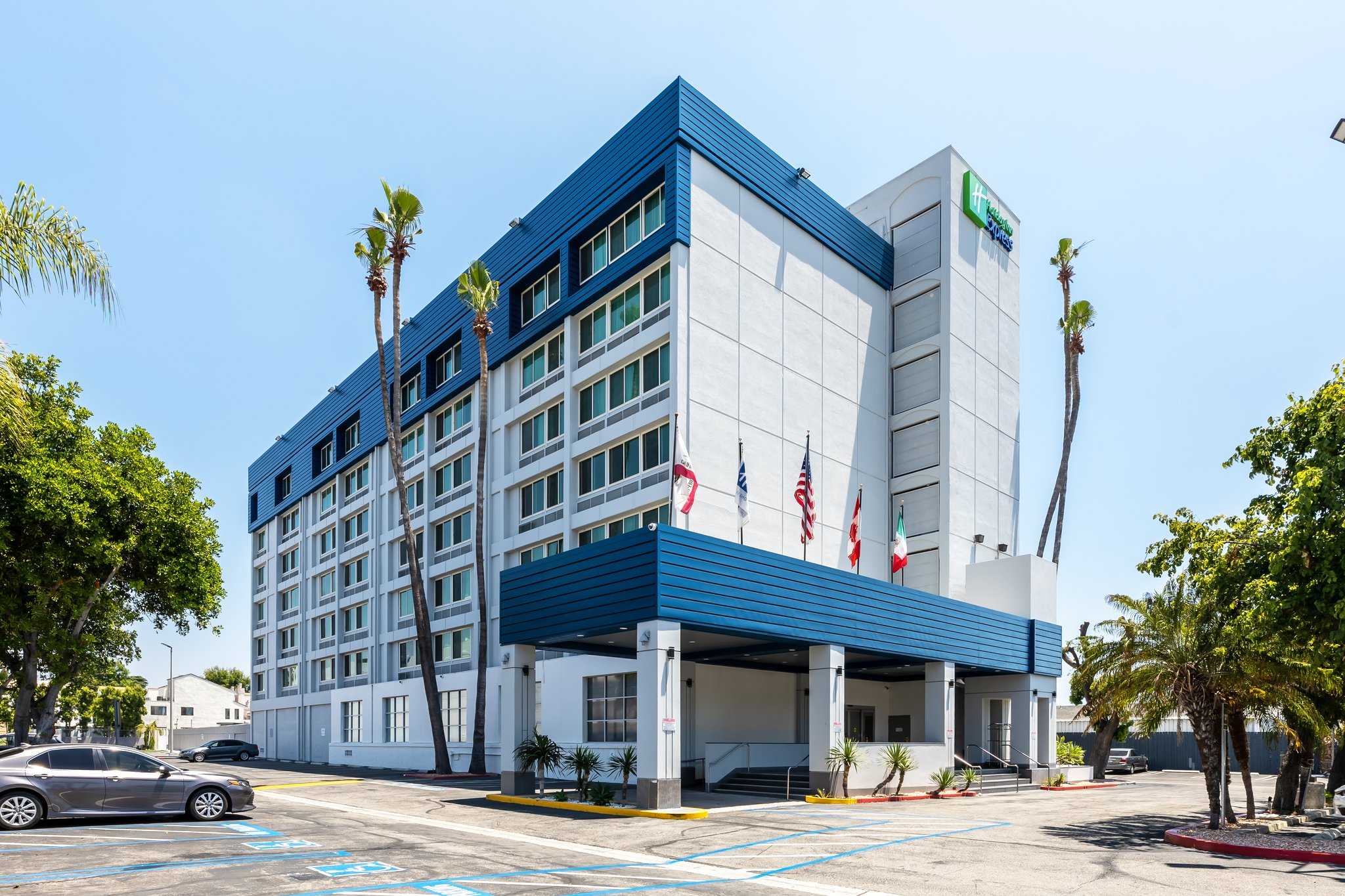 Holiday Inn Express Hotel Van Nuys a Van Nuys, CA
