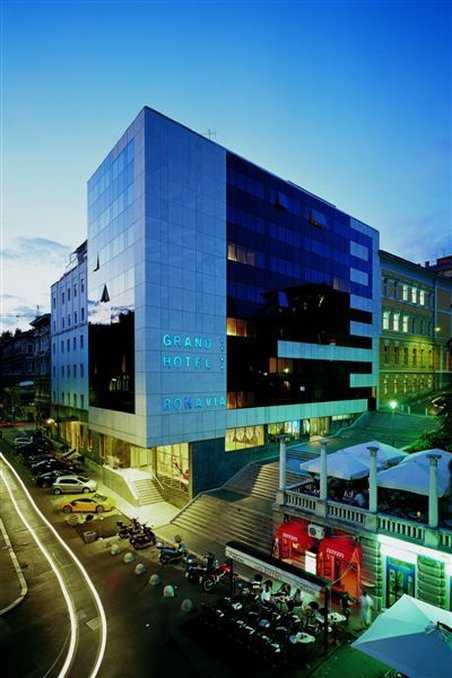Rijeka, HR의 Grand Hotel Bonavia