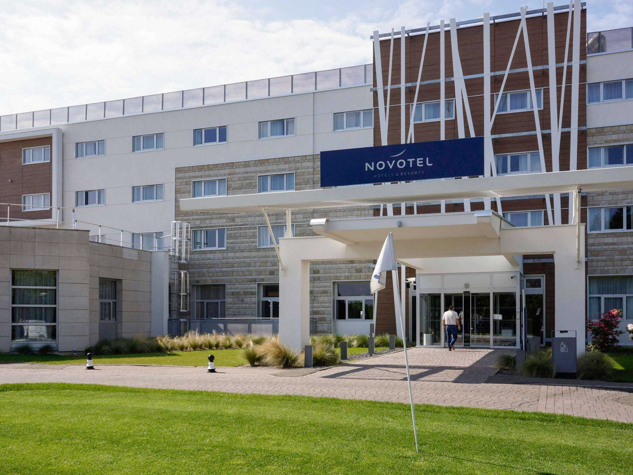 Versailles, FR의 Novotel Saint Quentin Golf National