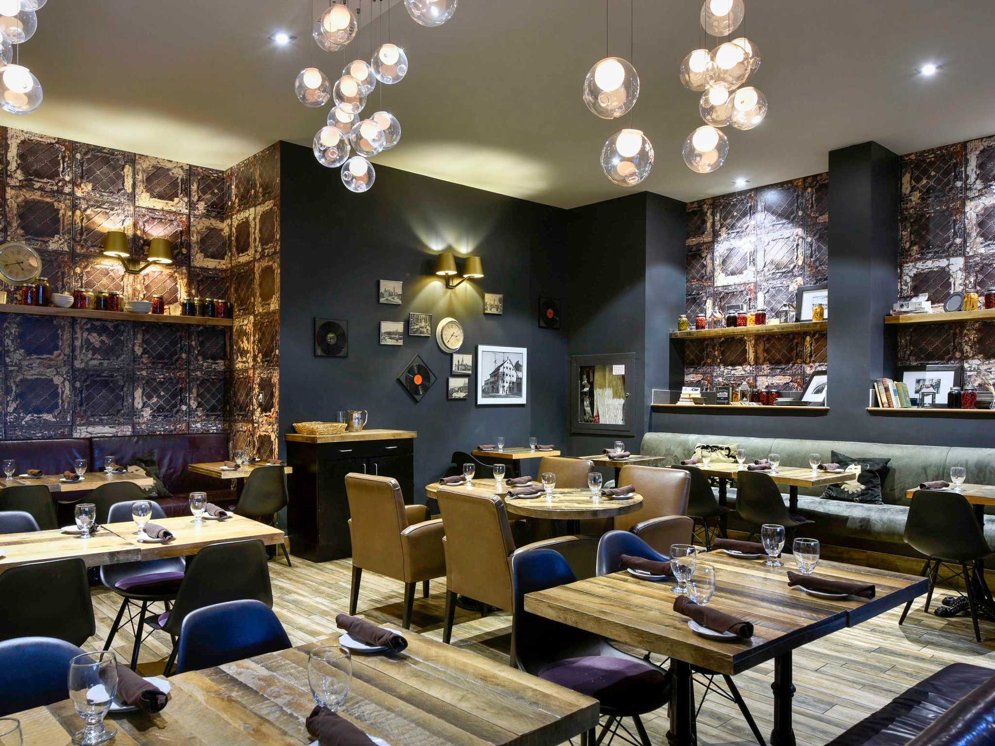 Ottawa, ON 的 DoubleTree by Hilton Ottawa Downtown