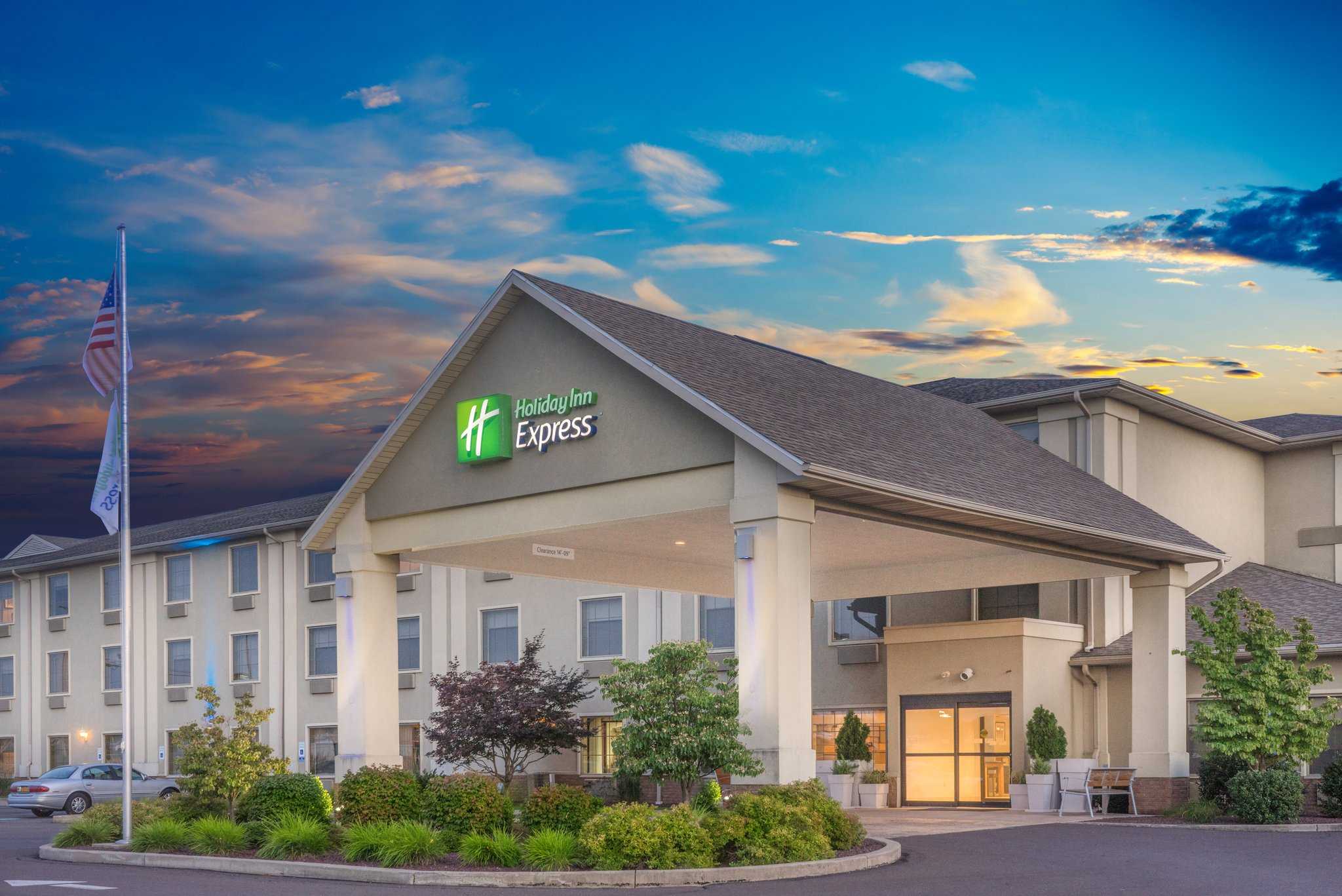 Holiday Inn Express Bloomsburg в Блумсберг, PA