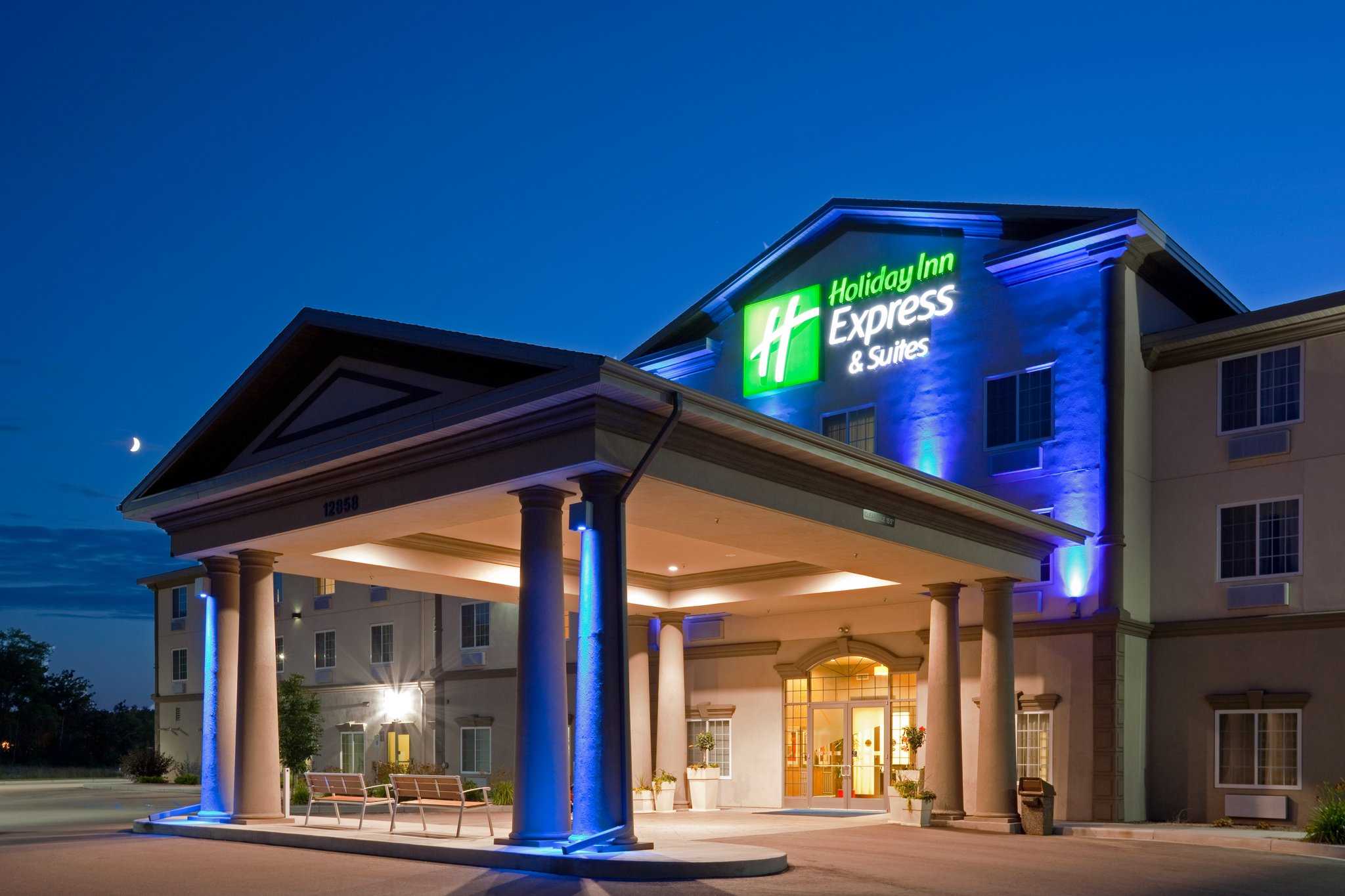 奇珀瓦瀑布, WI 的 Holiday Inn Express Hotel & Suites Eau Claire North