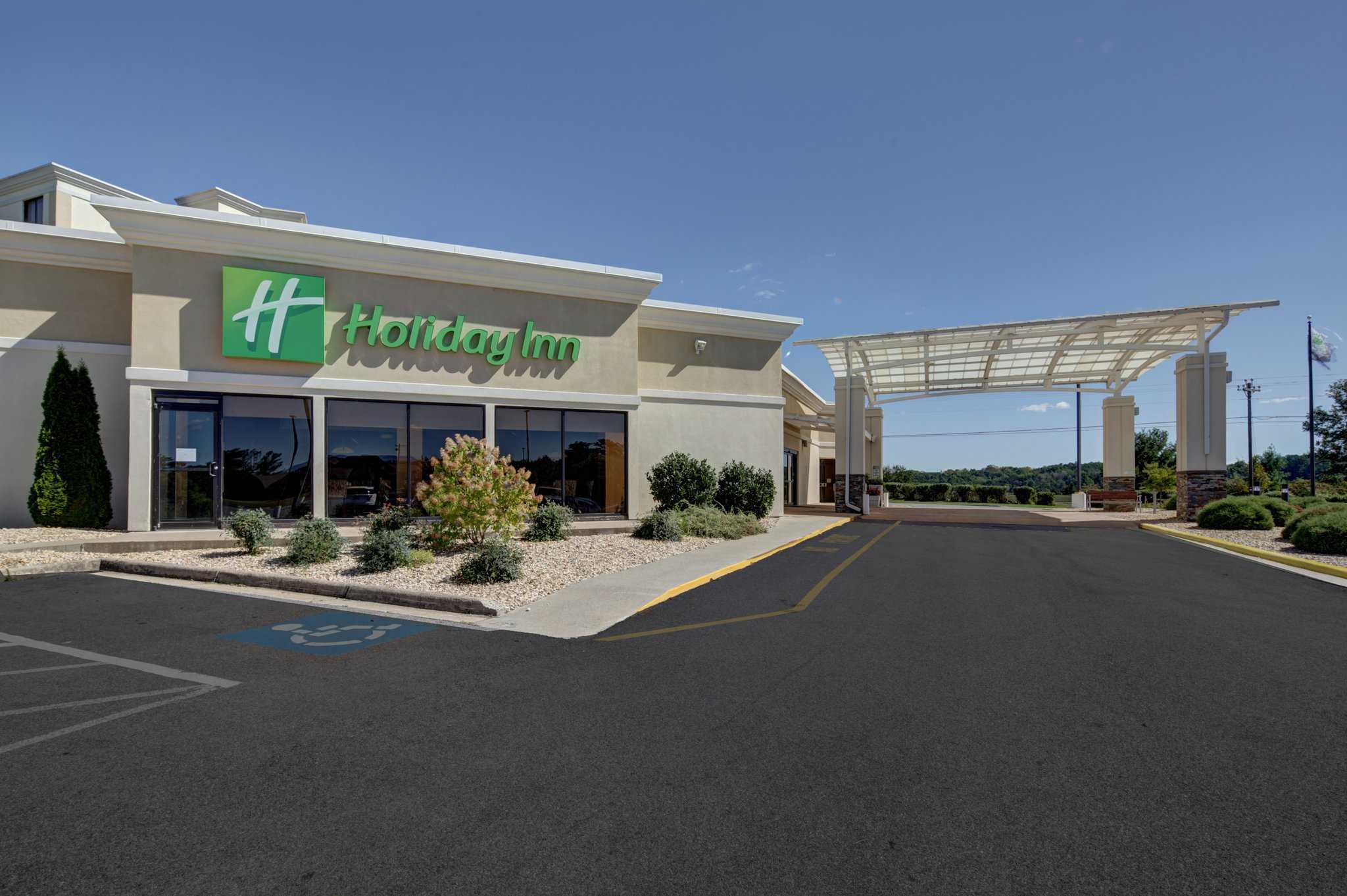 Holiday Inn Staunton Conference Center in สแตนตัน, VA