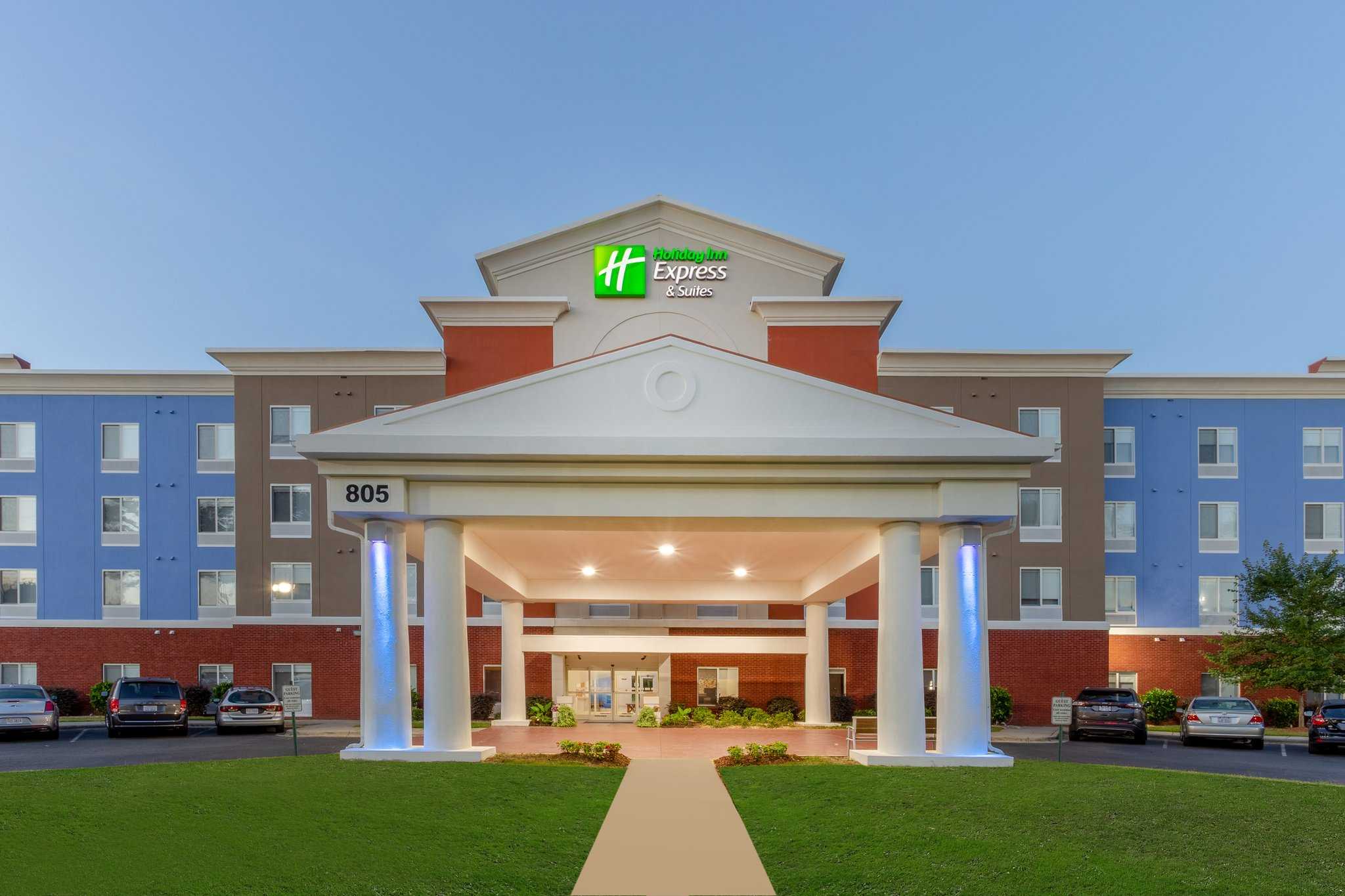 Holiday Inn Express Hotel & Suites Charlotte- Arrowood в шарлотка, NC