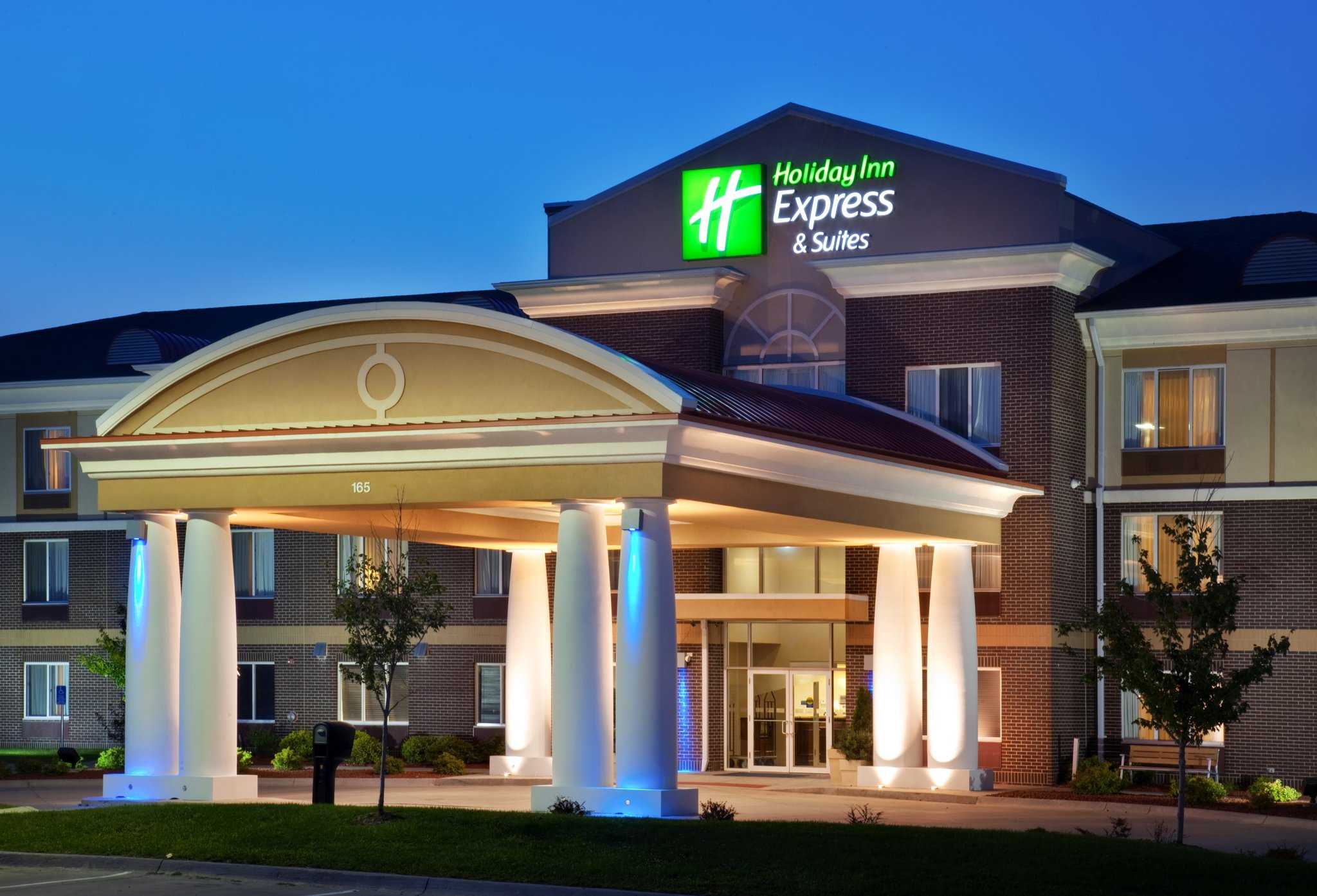 Holiday Inn Express & Suites Altoona-Des Moines, Altoona, IA