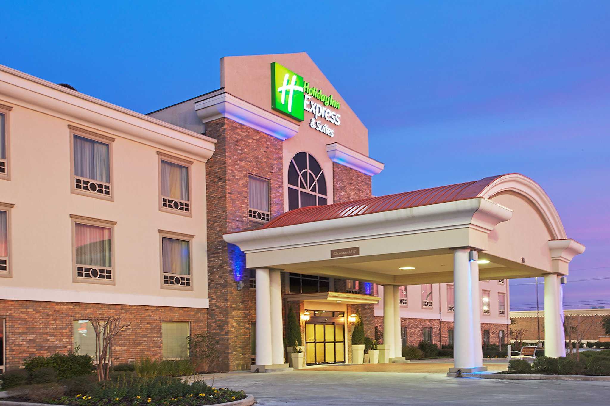 Holiday Inn Express Hotel & Suites Conroe I-45 North в Конро, TX