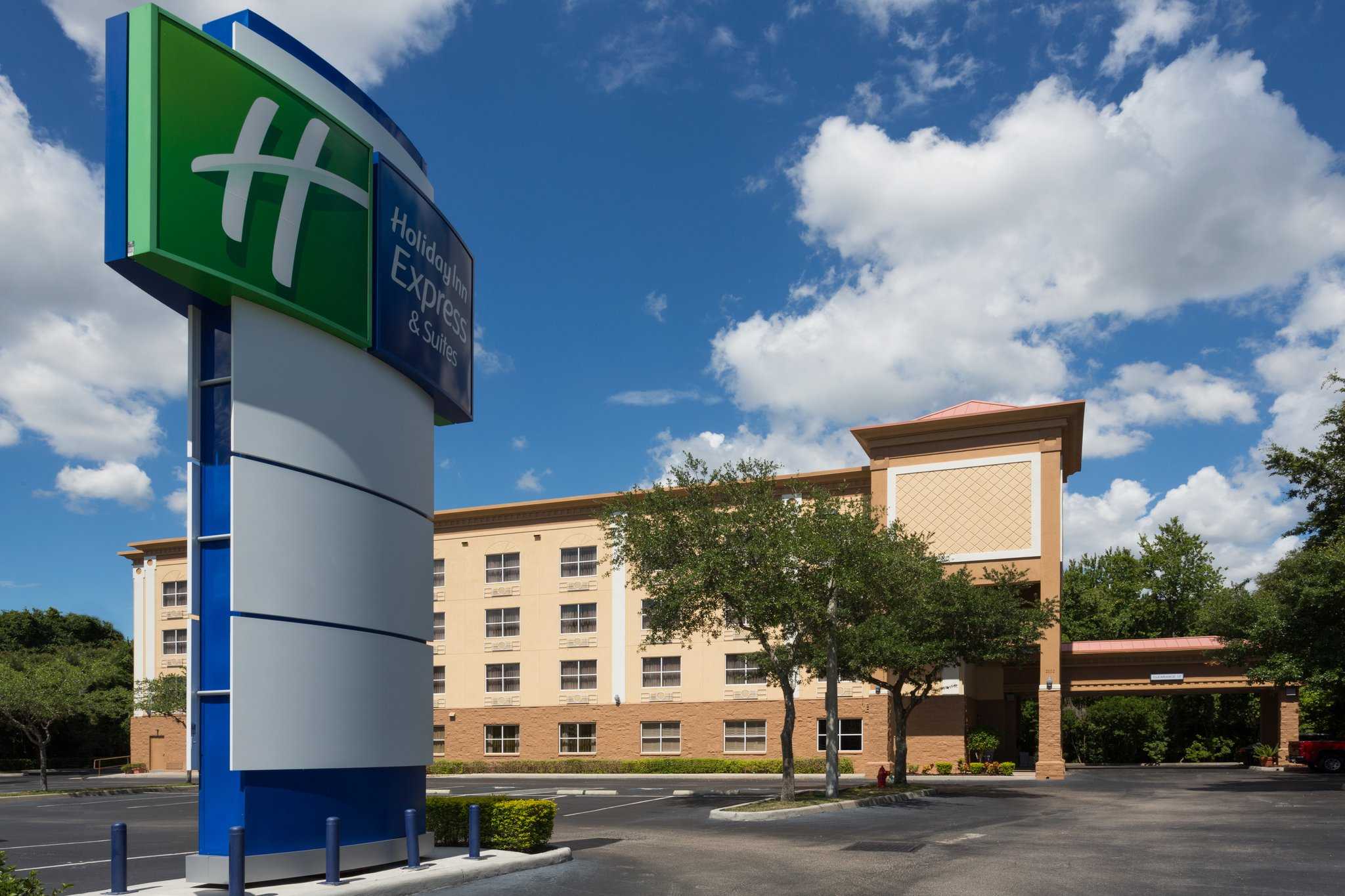 Holiday Inn Express & Suites Plant City em Cidade das Plantas, FL