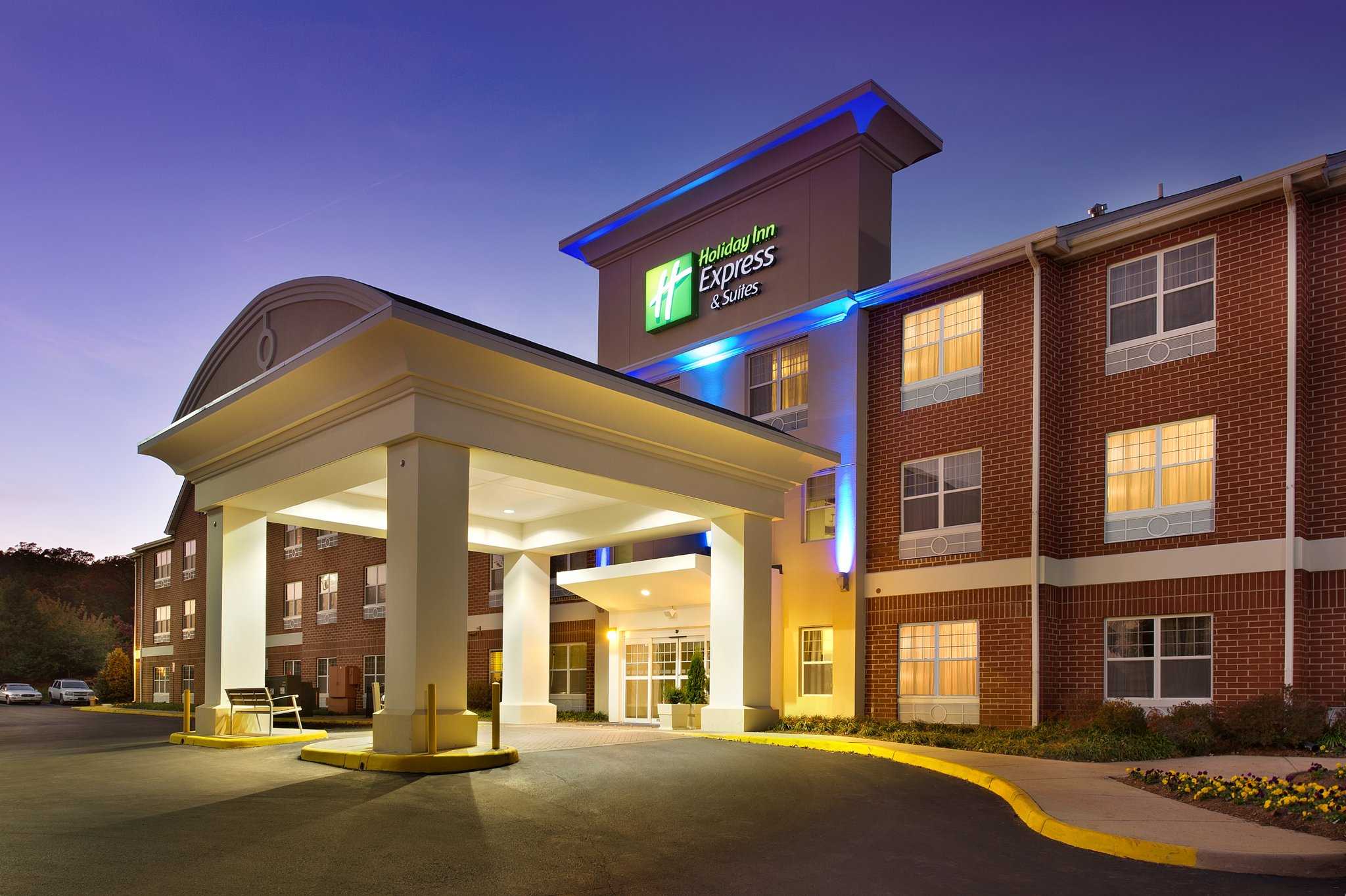 Holiday Inn Express & Suites Manassas i Manassas, VA