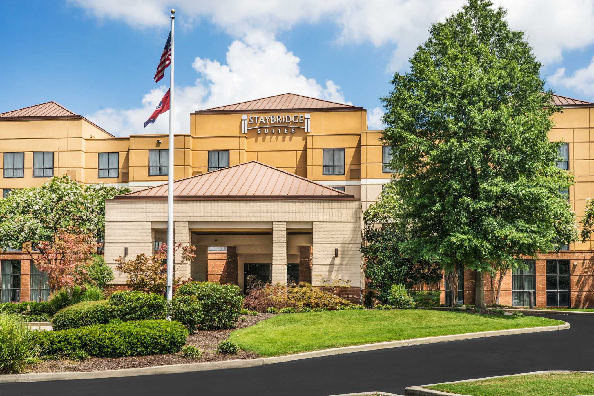 Staybridge Suites Memphis-Poplar Ave East in เมมฟิส, TN