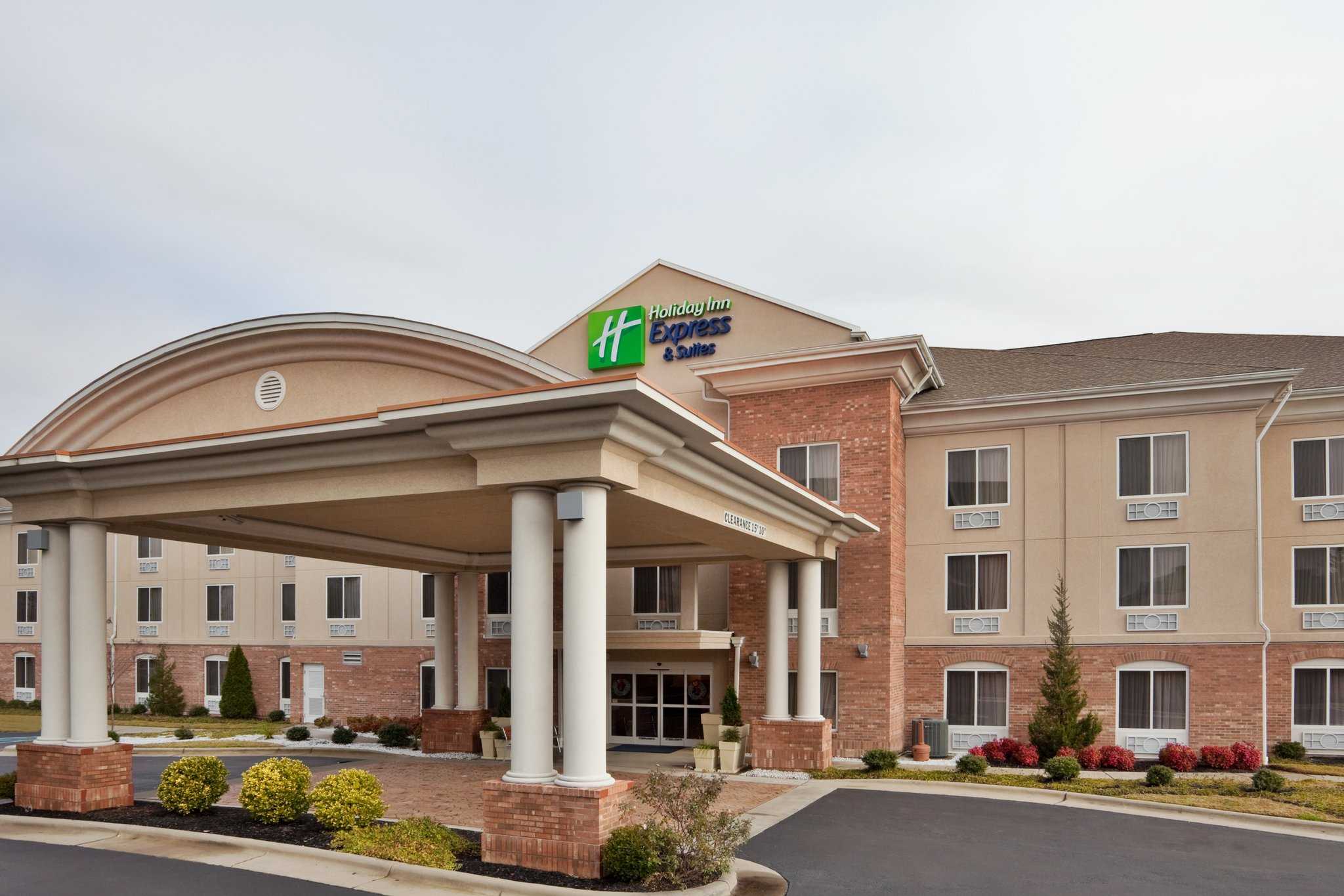 Holiday Inn Express & Suites High Point South в Арчдейл, NC