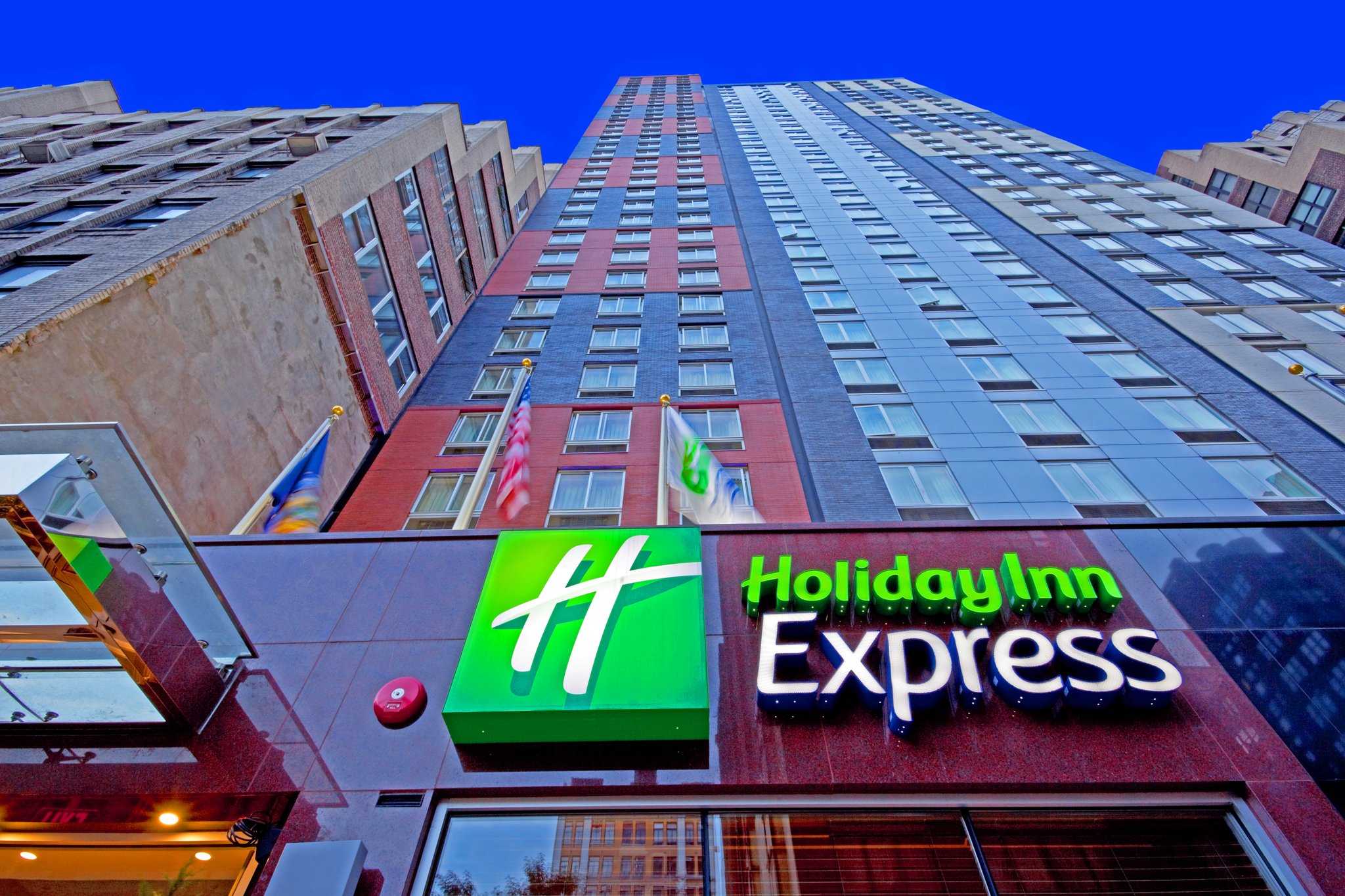 Holiday Inn Express New York City Times Square в Нью Йорк, NY
