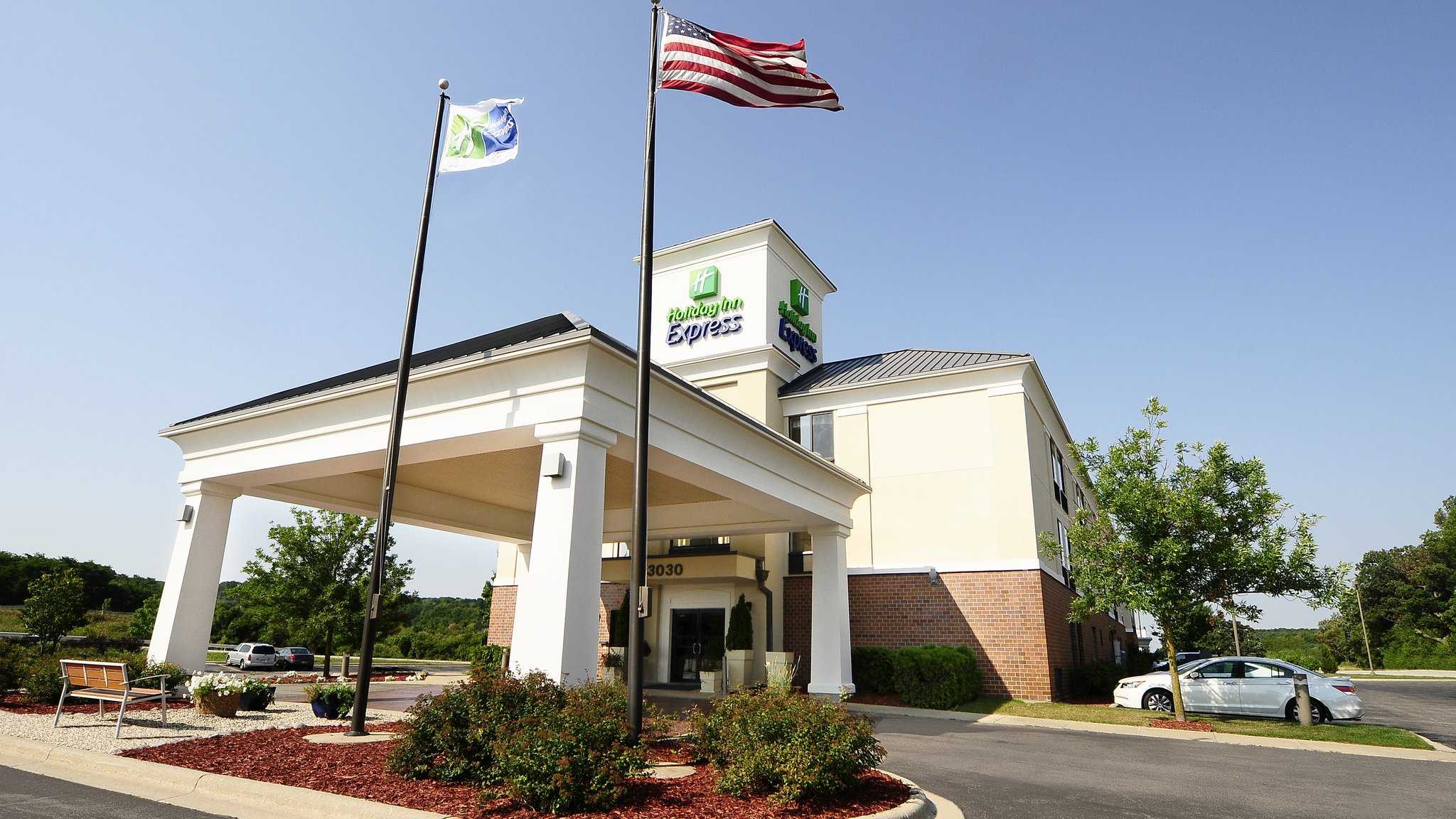 Holiday Inn Express Delafield в Делафилд, WI
