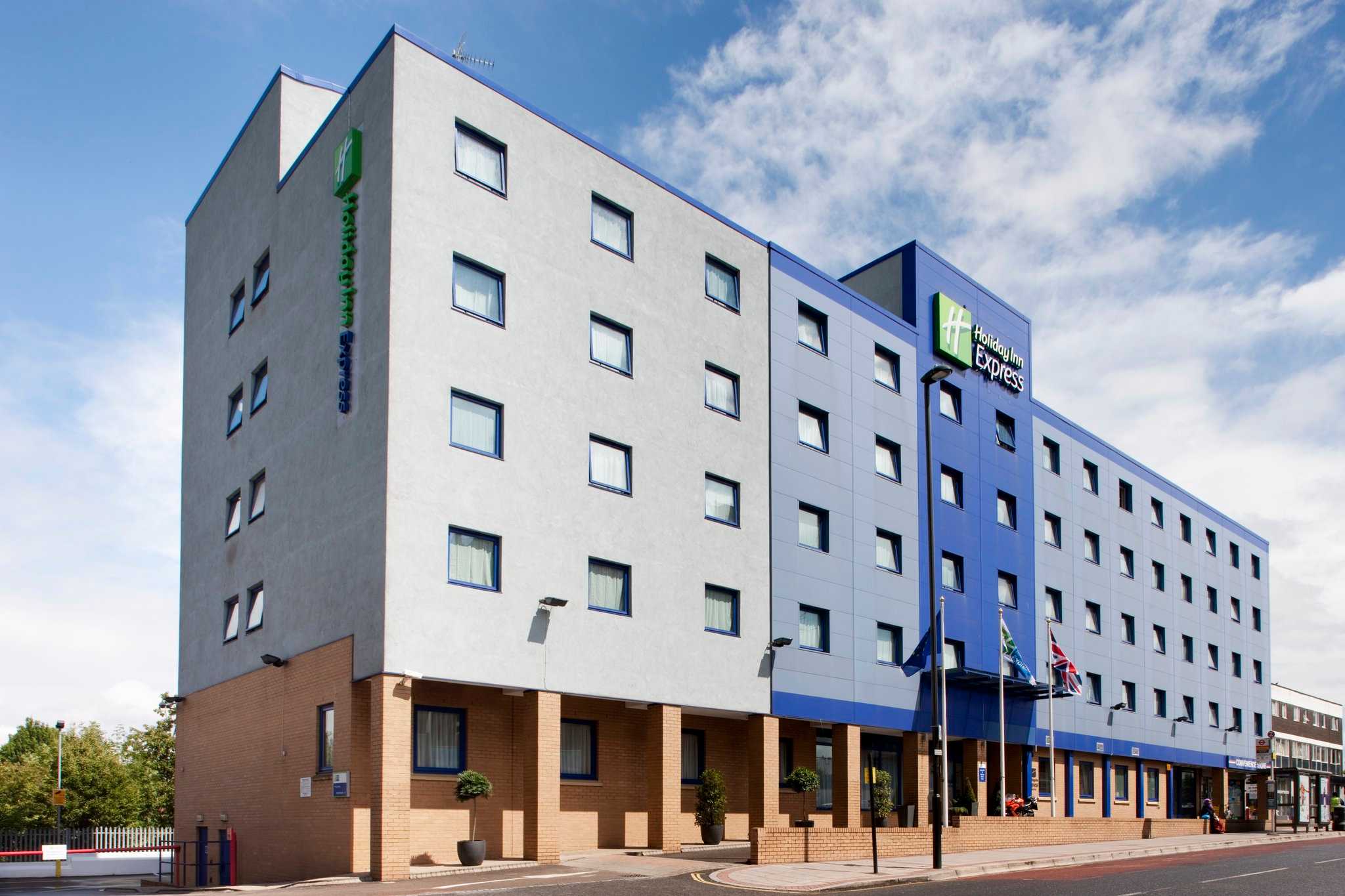 Holiday Inn Express London - Park Royal a Londra, GB1