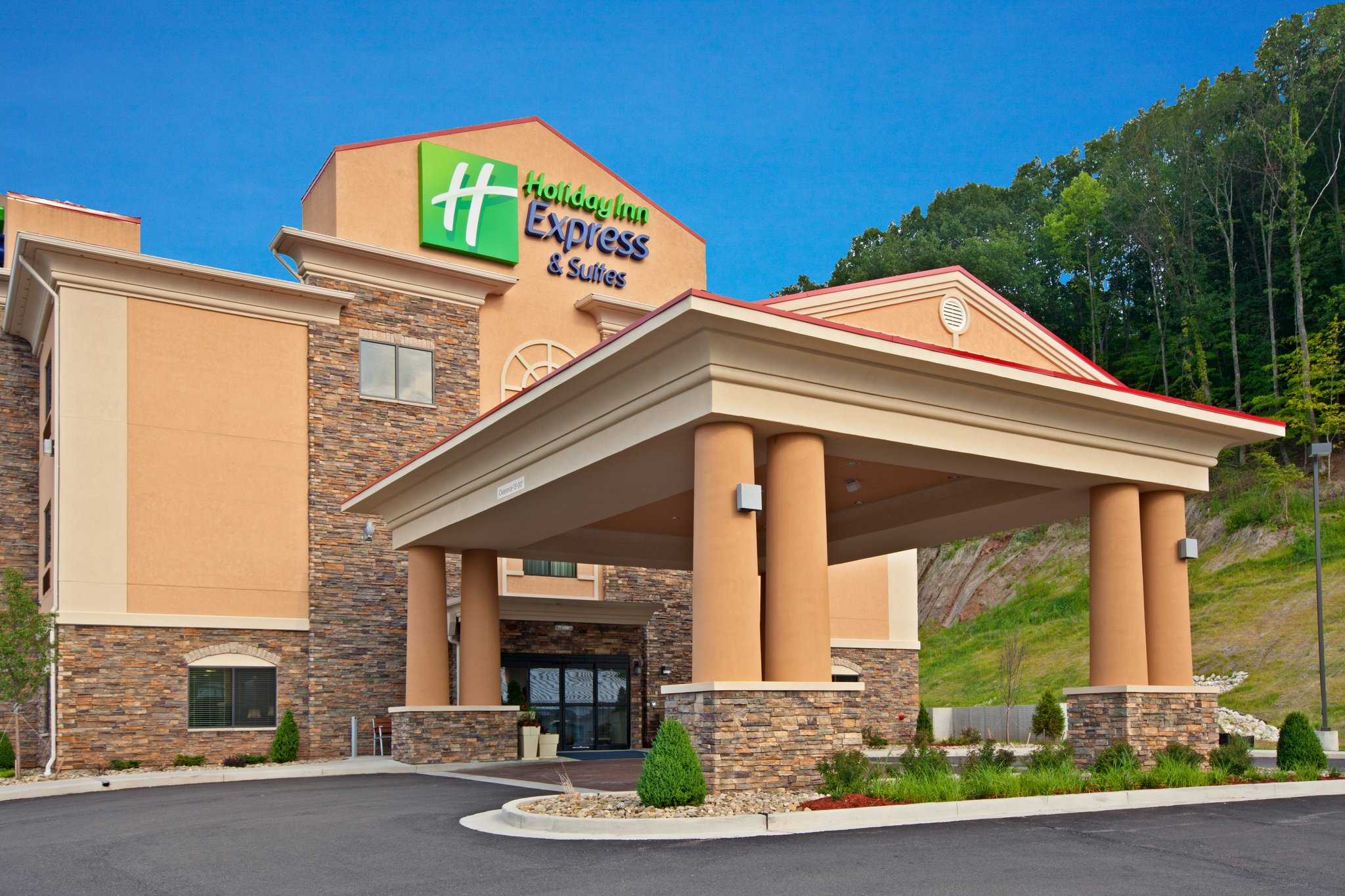 Holiday Inn Express & Suites Ripley i Ripley, WV