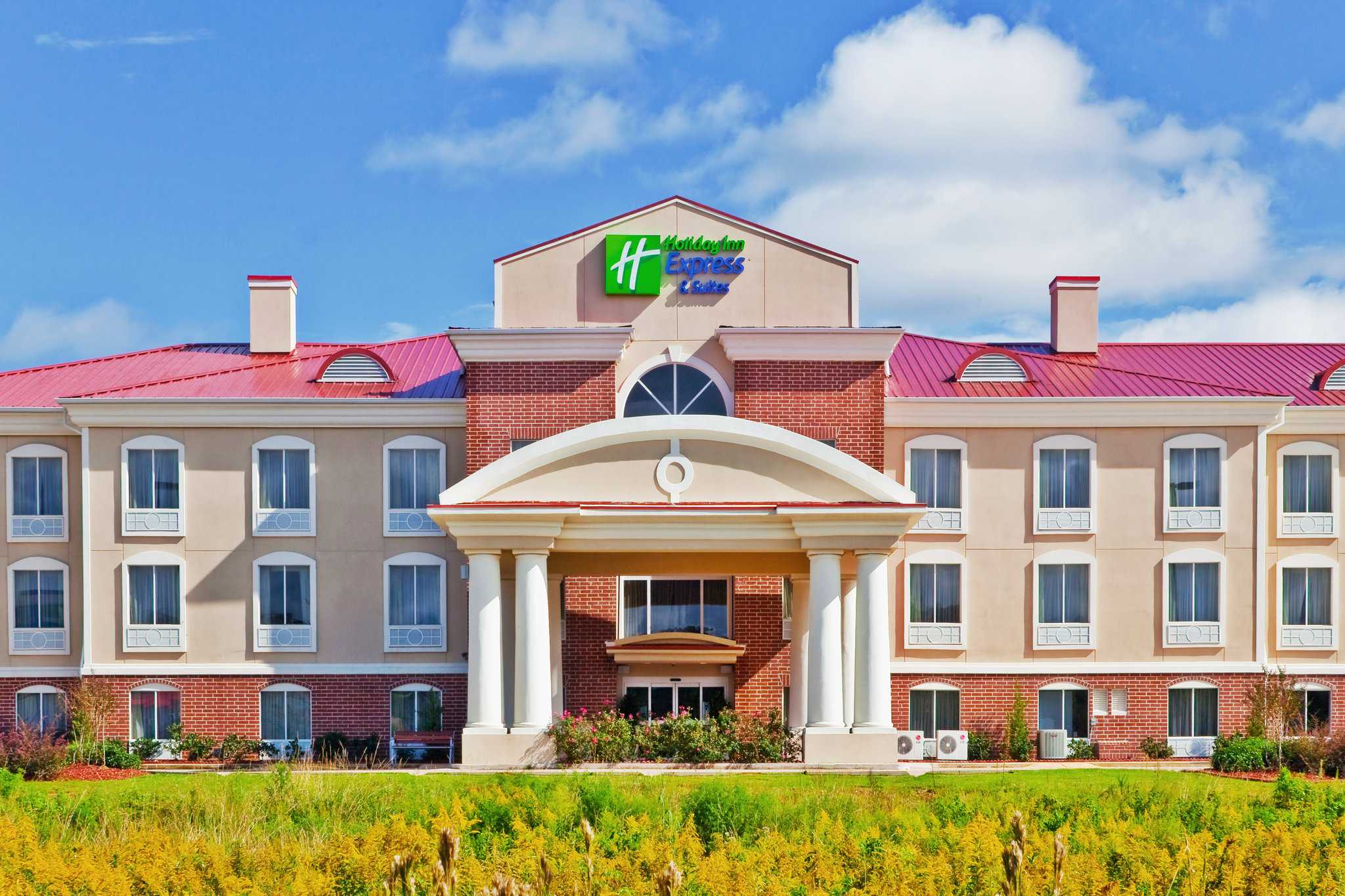 Holiday Inn Express & Suites Magee, Magee, MS
