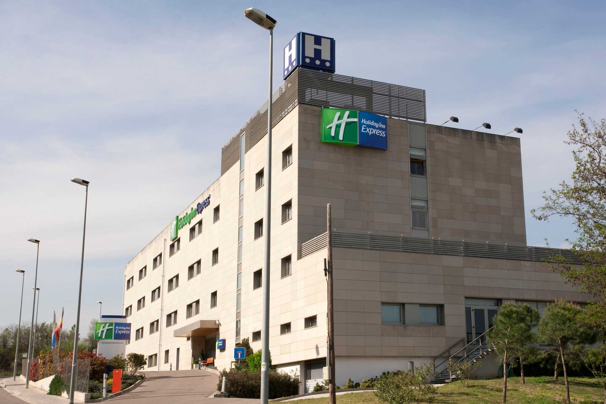 格拉諾勒, ES 的 Holiday Inn Express Montmelo