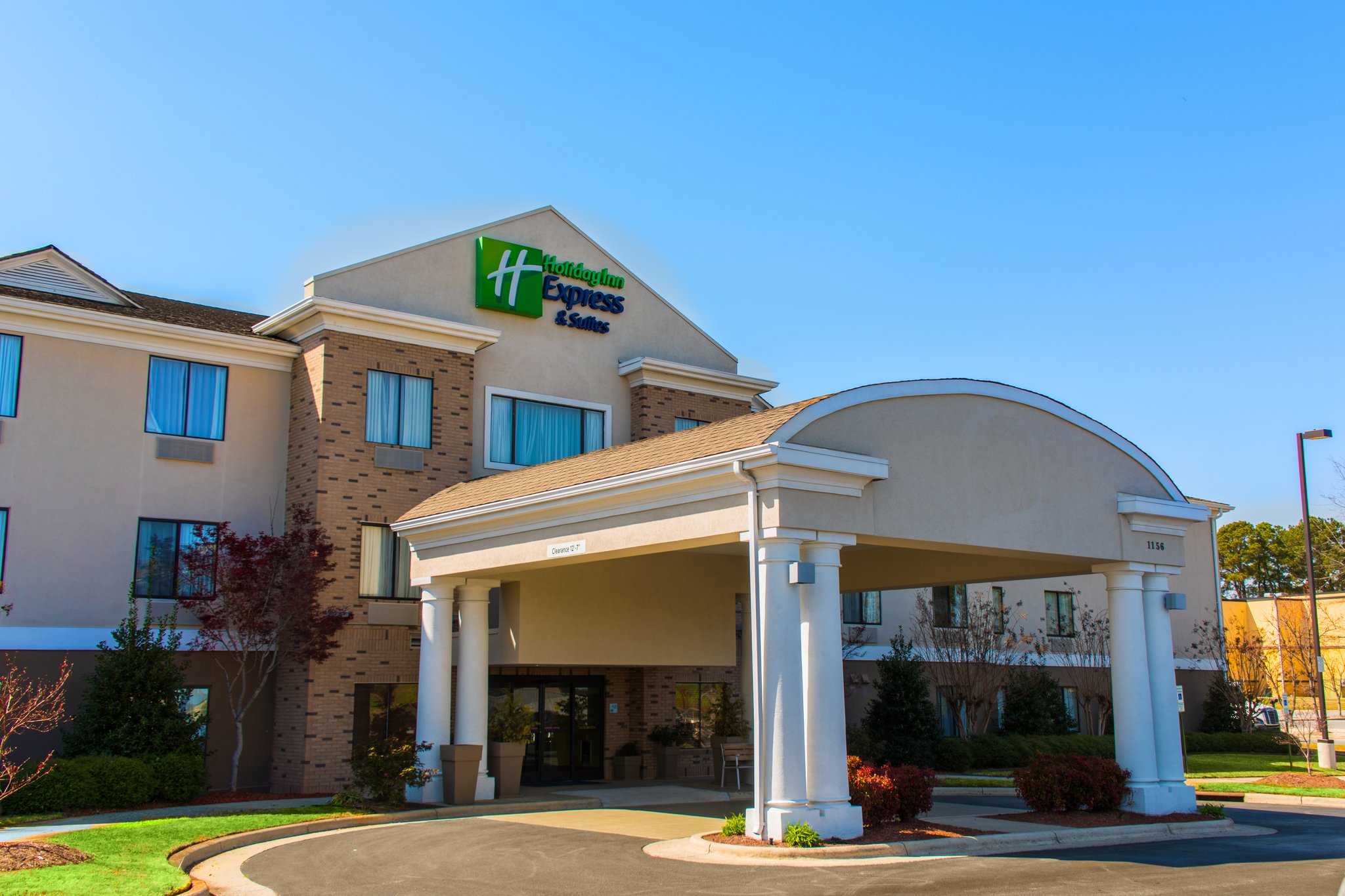 Holiday Inn Express Hotel & Suites Kinston в Кинстон, NC