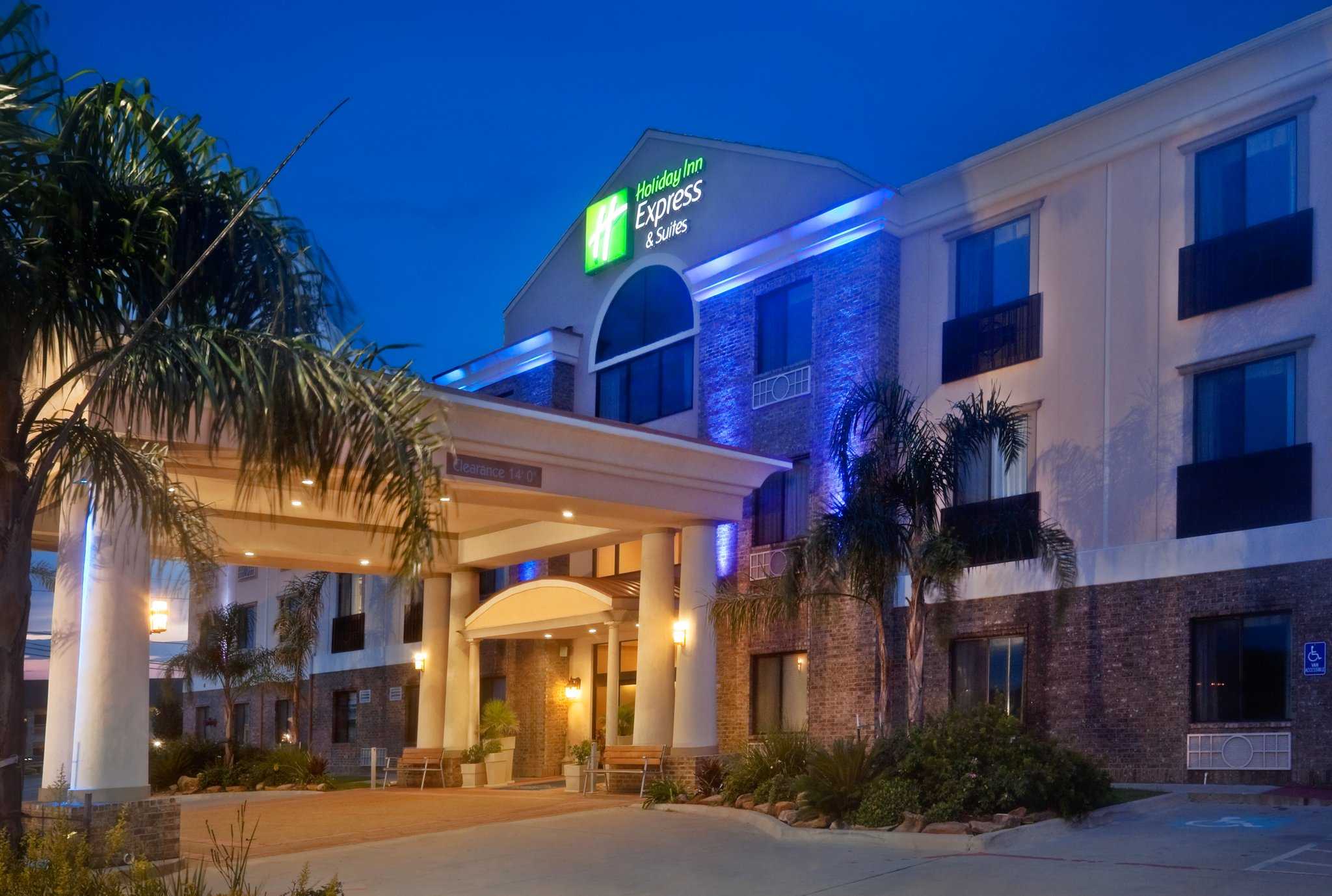 Holiday Inn Express Hotel & Suites Fairfield-North в Фэйрфилд, TX