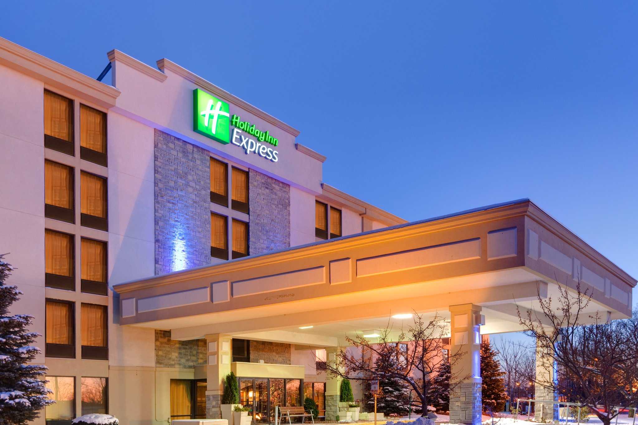 Holiday Inn Express Hotel Flint Campus Area en piedra, MI