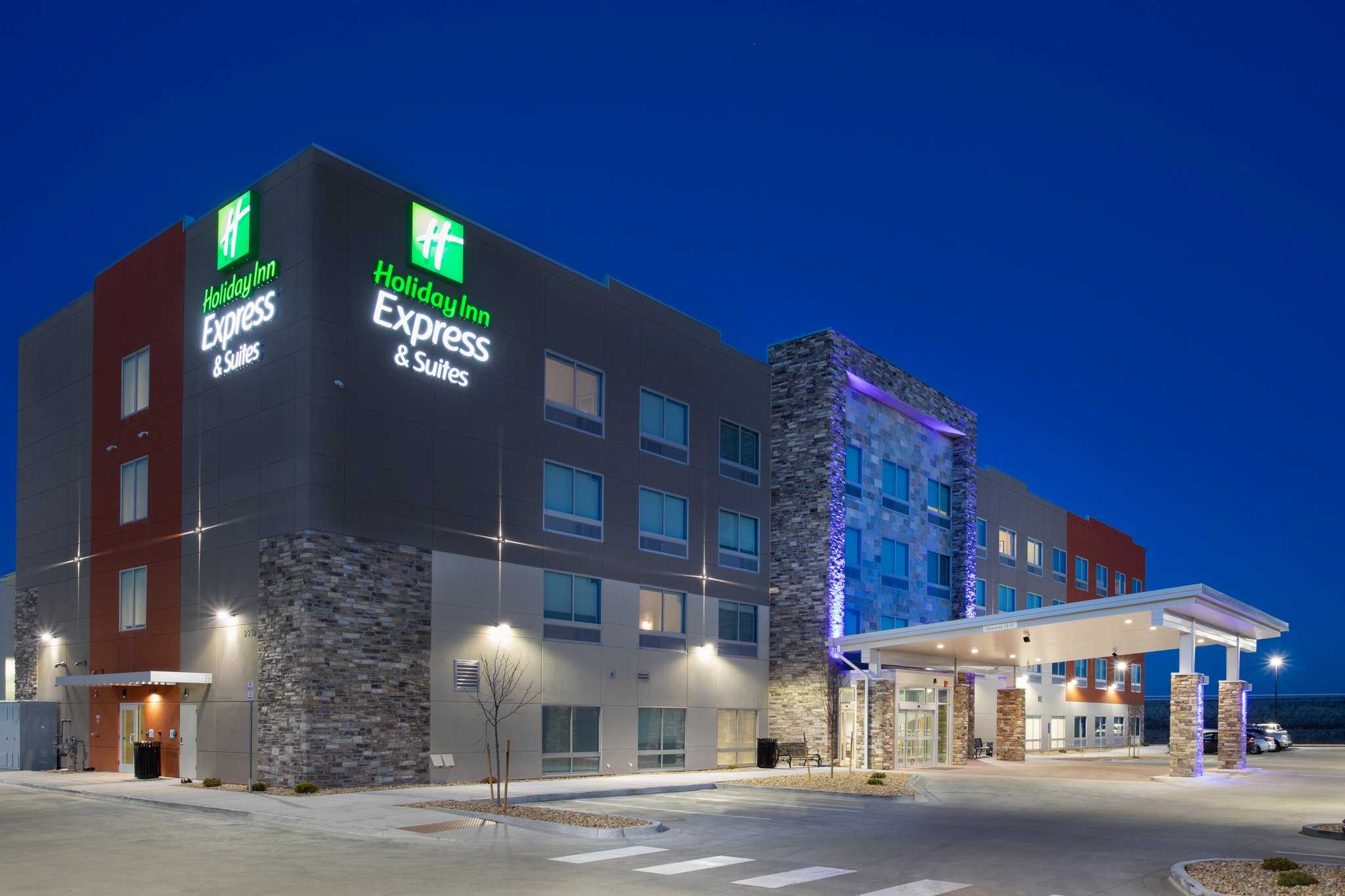 Holiday Inn Express & Suites Denver NE - Brighton a Brighton, CO