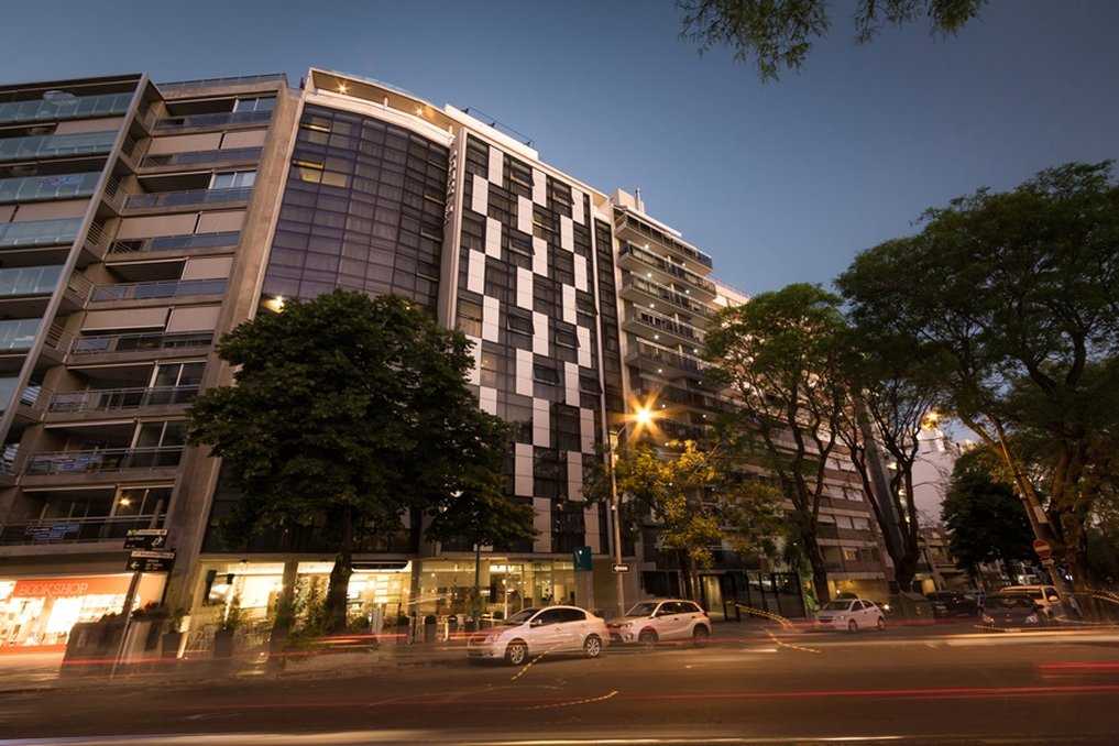 Vivaldi Hotel в Montevideo, UY