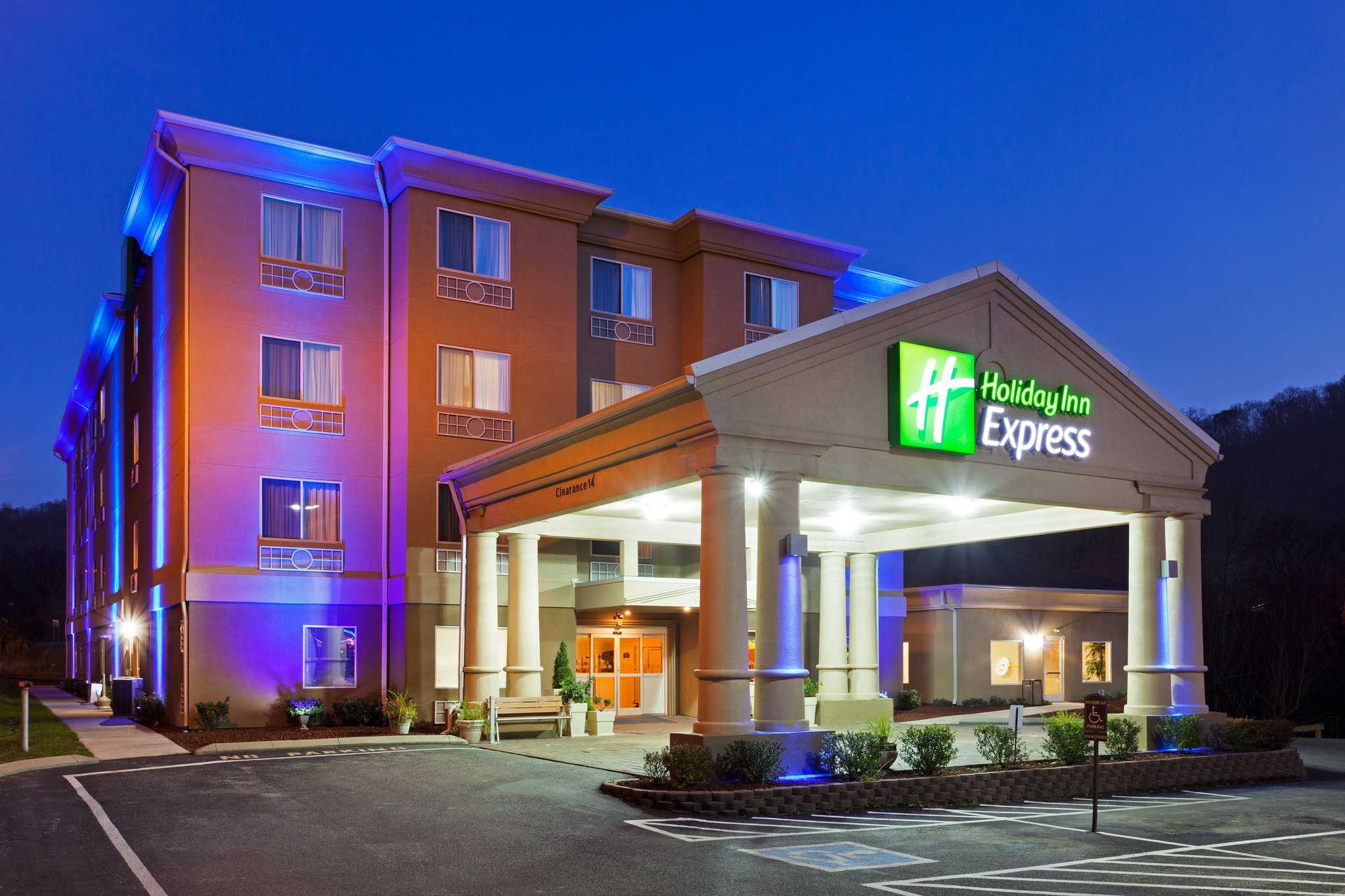 Holiday Inn Express Hotel & Suites Pikeville в Пайквилл, KY