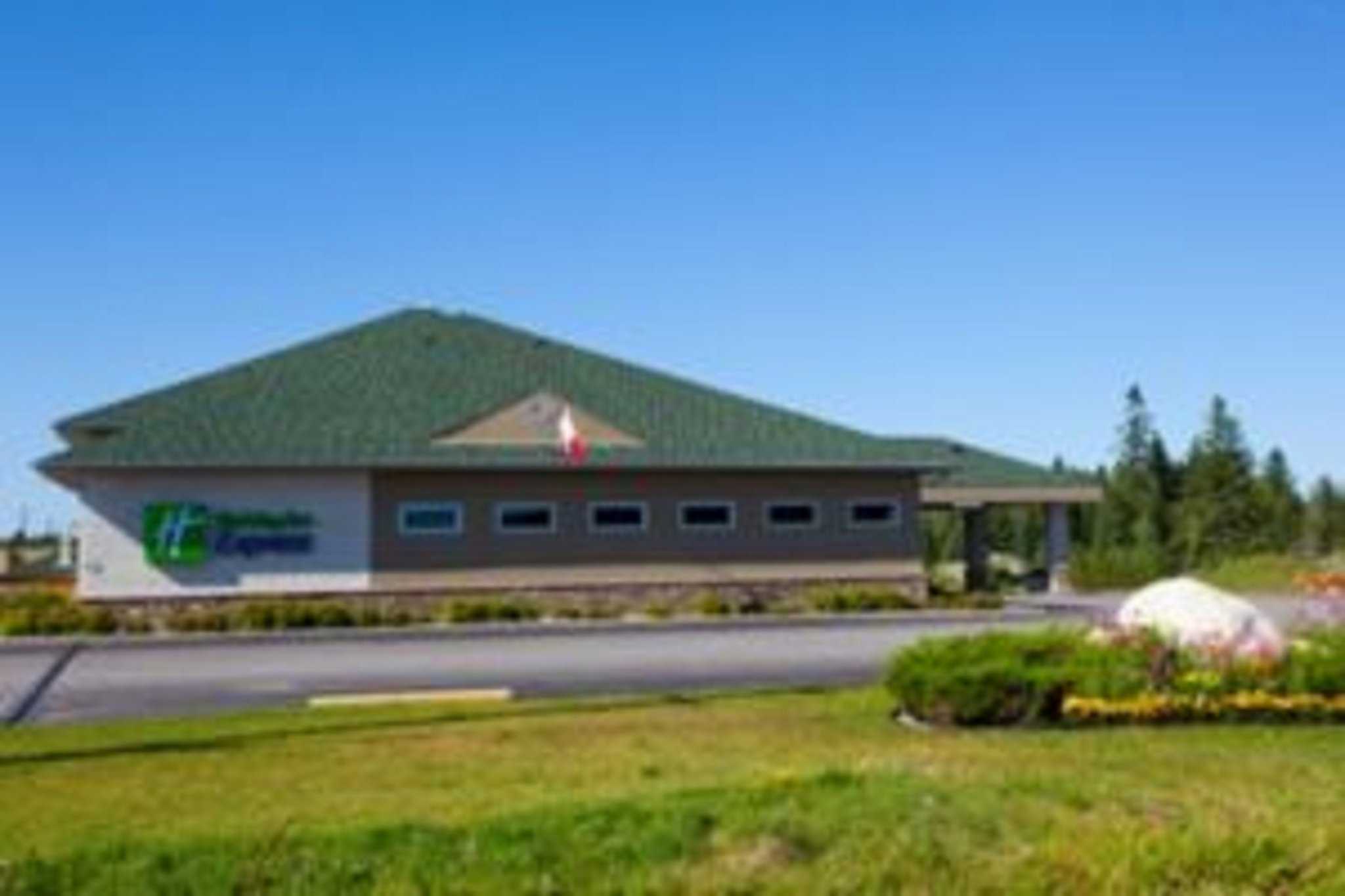 Holiday Inn Express Dryden в Драйден, ON