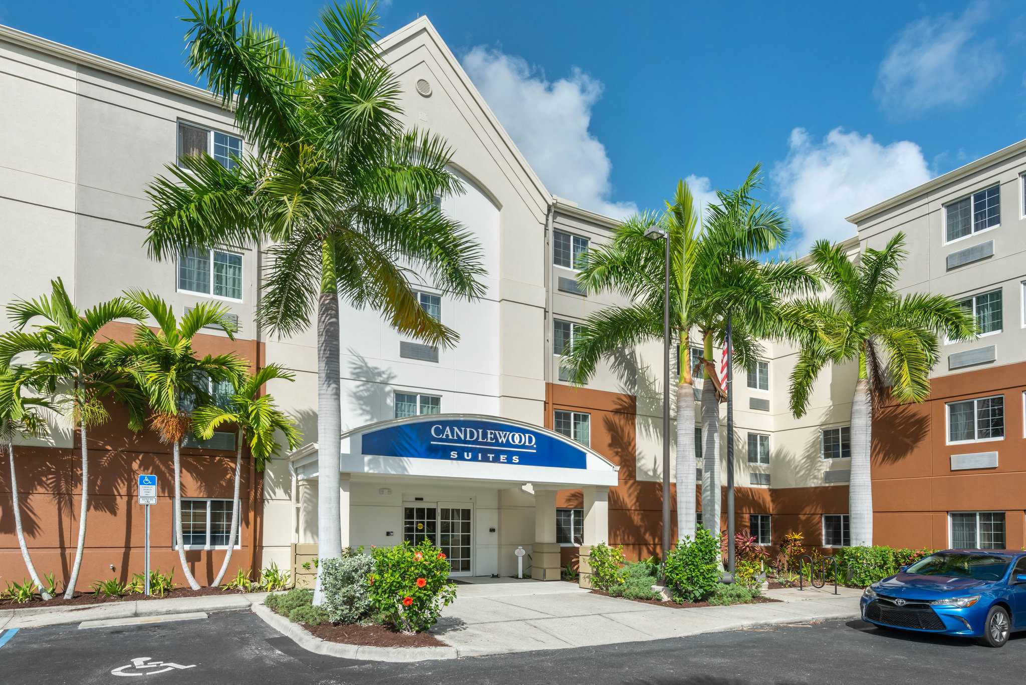 迈尔斯堡, FL 的 Candlewood Suites Fort Myers-Sanibel Gateway