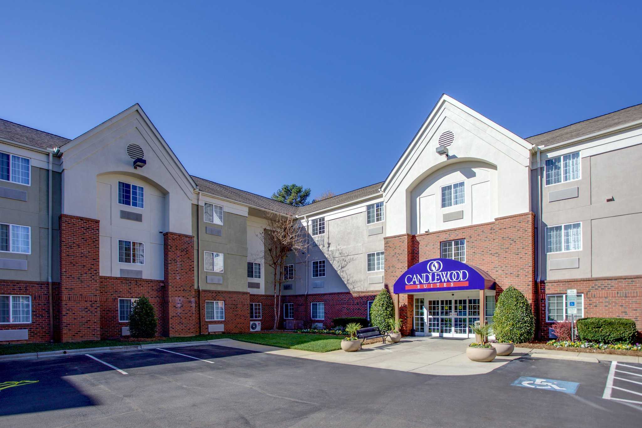Candlewood Suites Raleigh Crabtree a Raleigh, NC