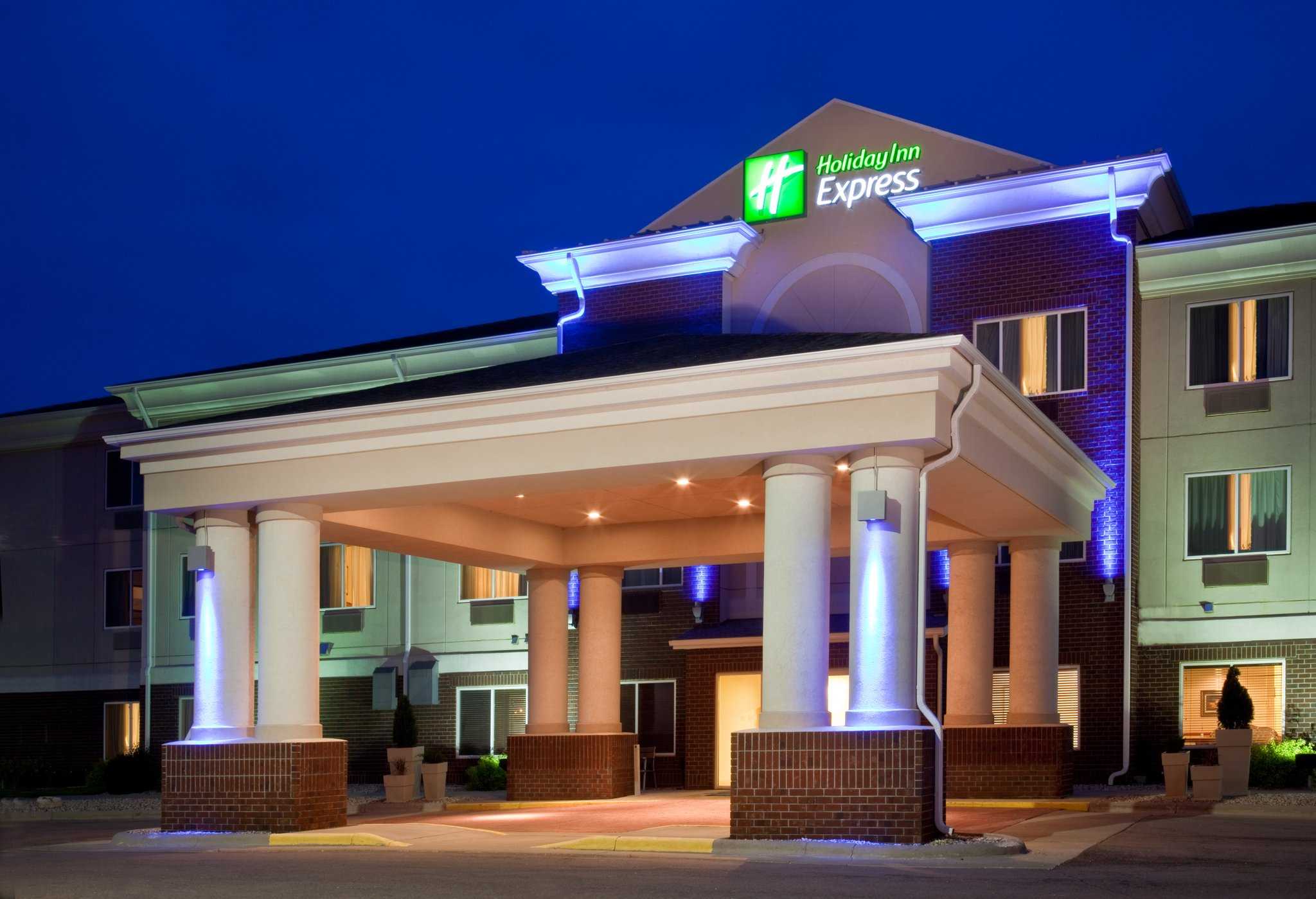 Holiday Inn Express Hotel & Suites Vermillion в киноварь, SD