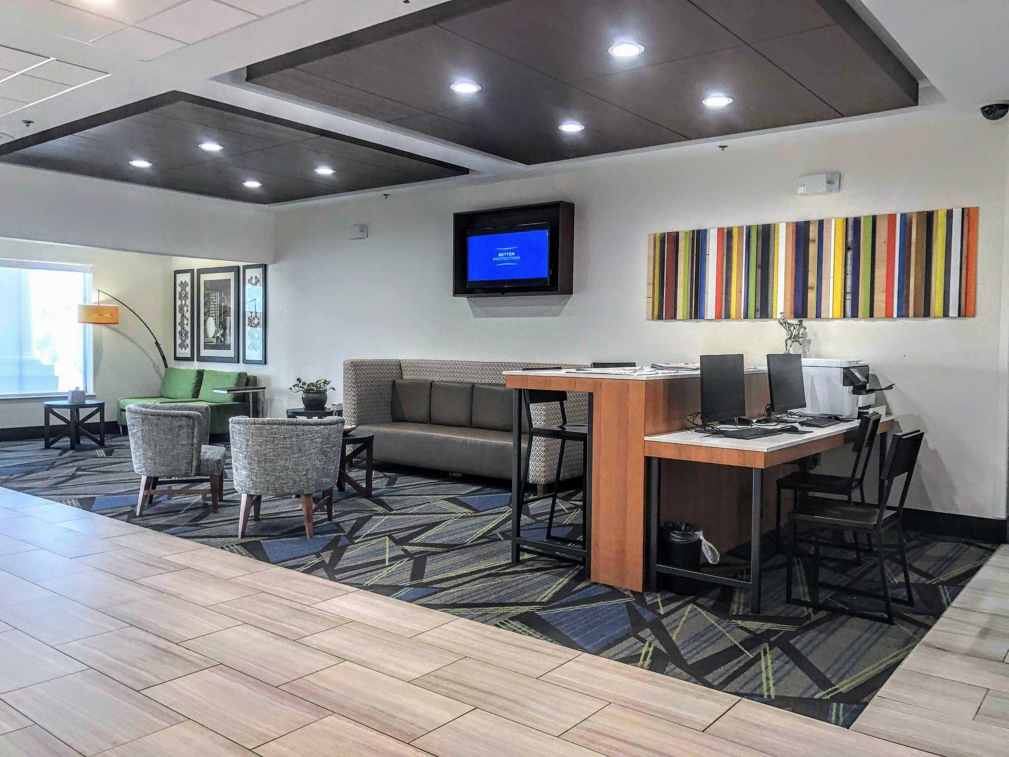 Holiday Inn Express Hotel & Suites Hearne em Hearne, TX