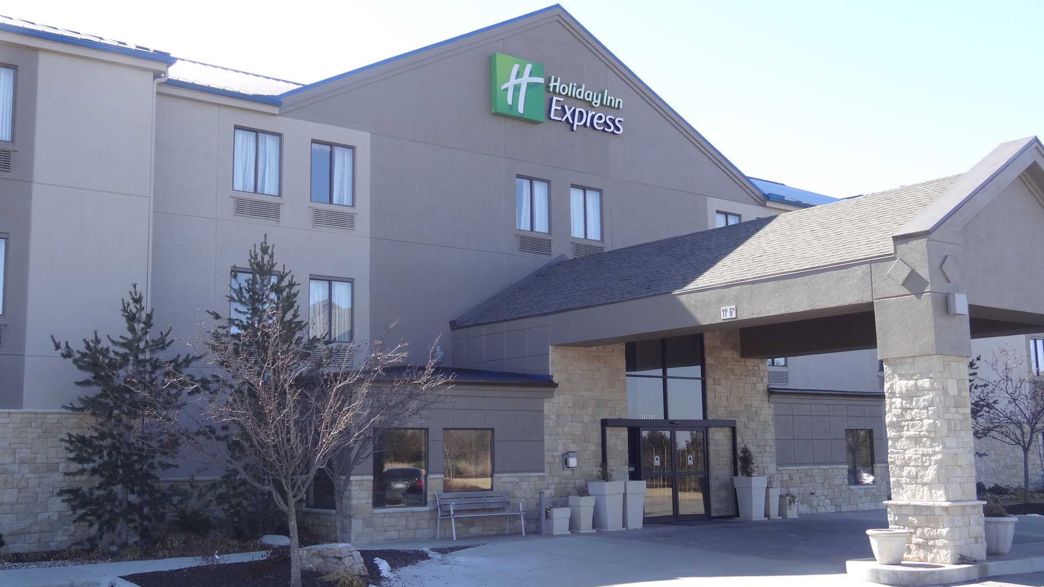 Holiday Inn Express Hotel Kansas City Bonner Springs, Bonner Springs, KS