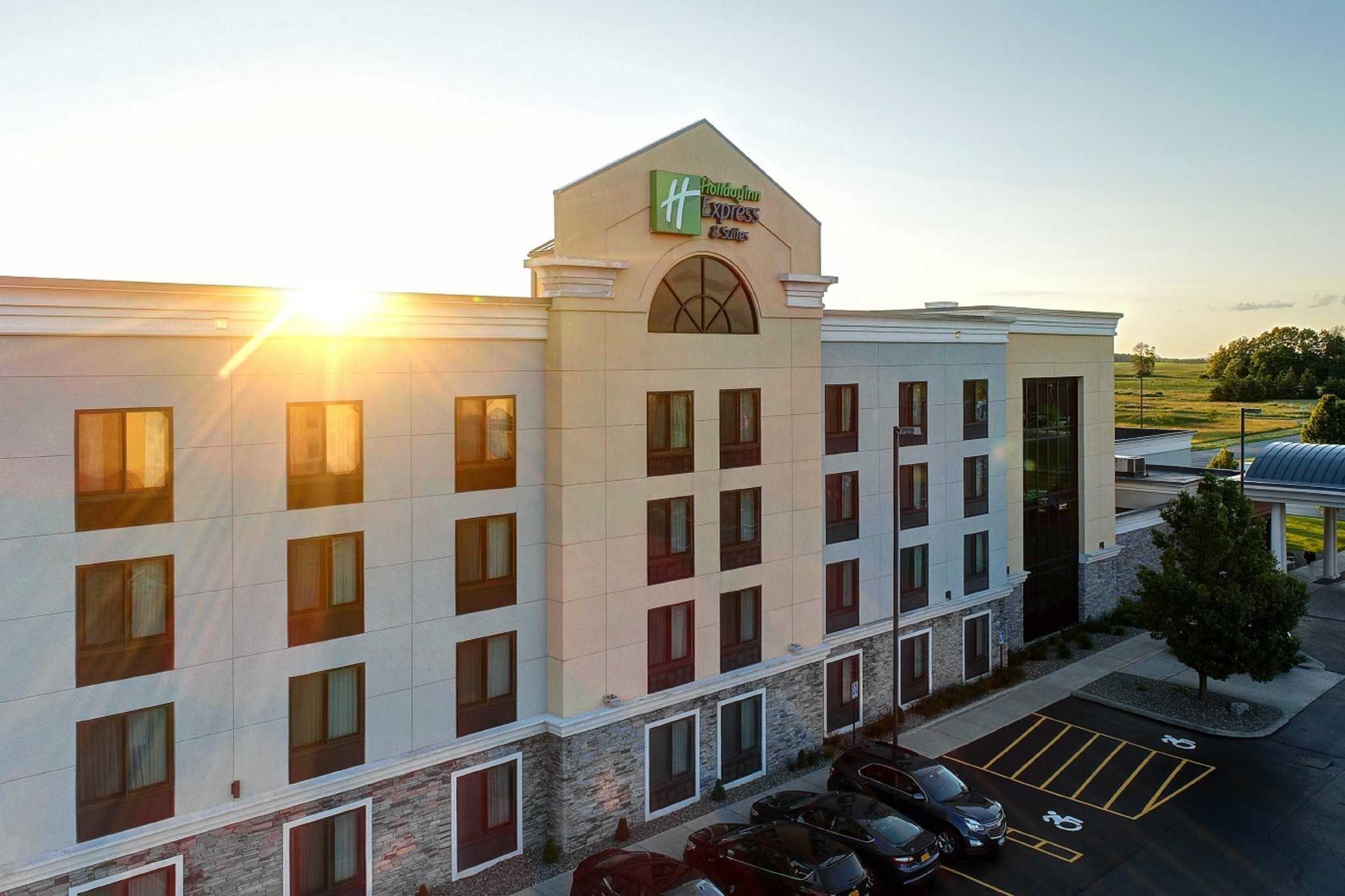 Holiday Inn Express Hotel & Suites Batavia - Darien Lake en Batavia, NY