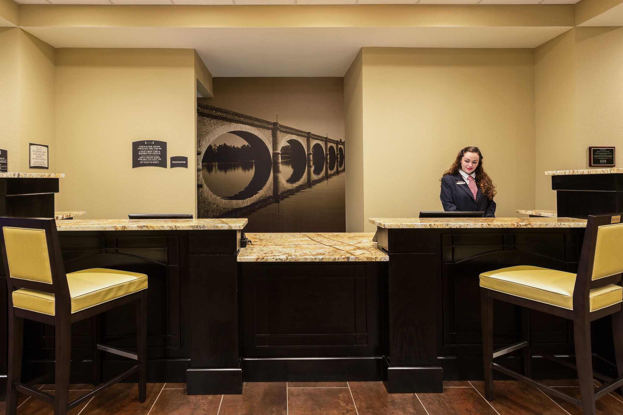 Staybridge Suites Atlanta Airport в Хейпвилл, GA