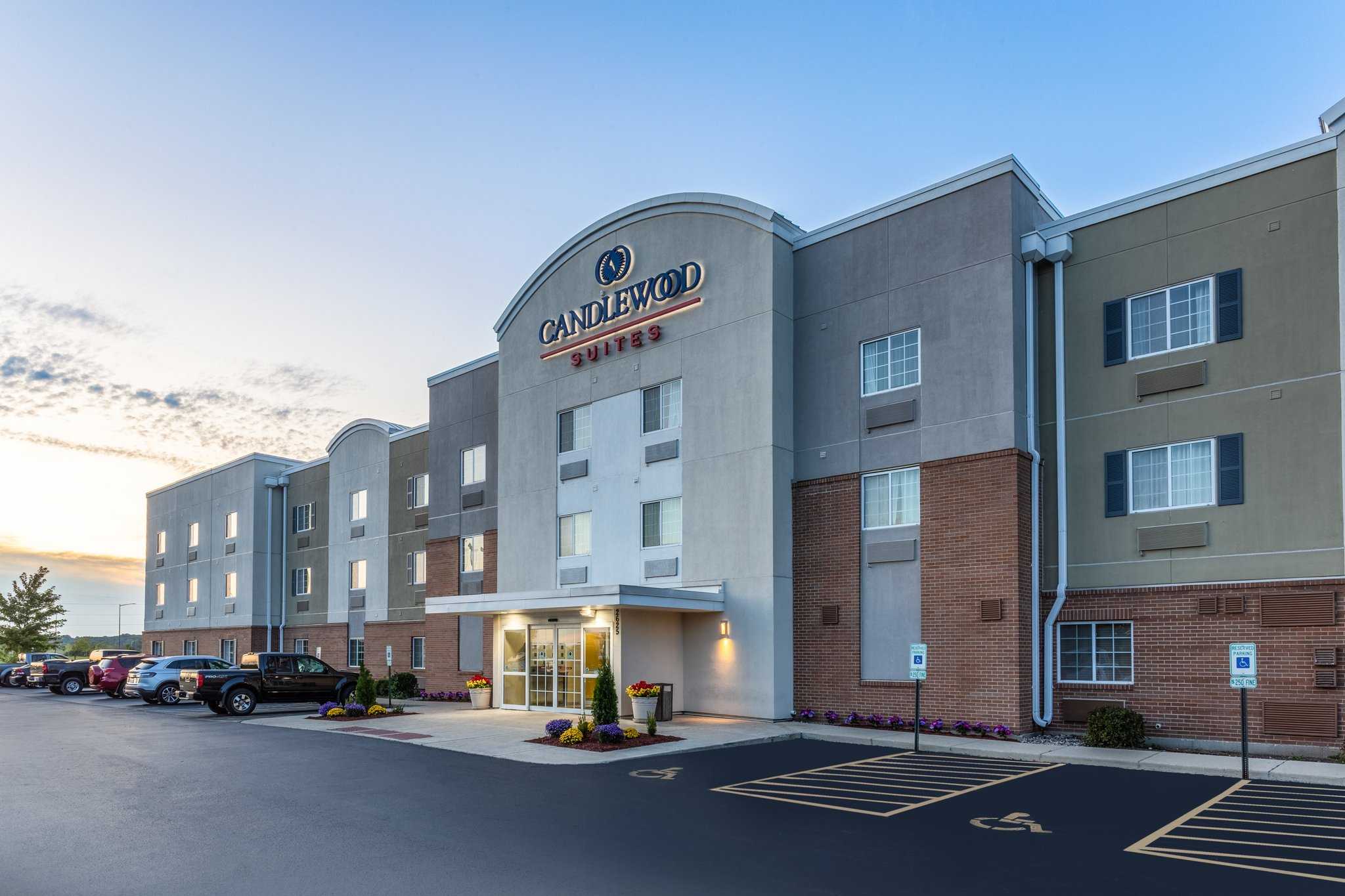 Candlewood Suites Aurora-Naperville в Аврора, IL