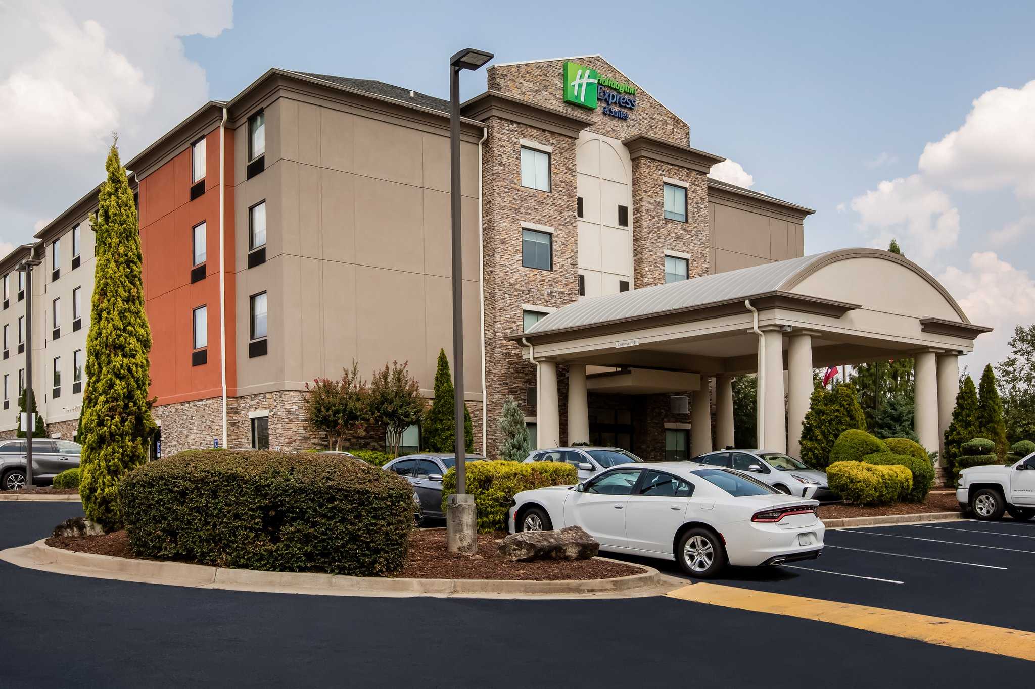 Holiday Inn Express Hotel & Suites Atlanta Southwest-Fairburn в Фэрберн, GA