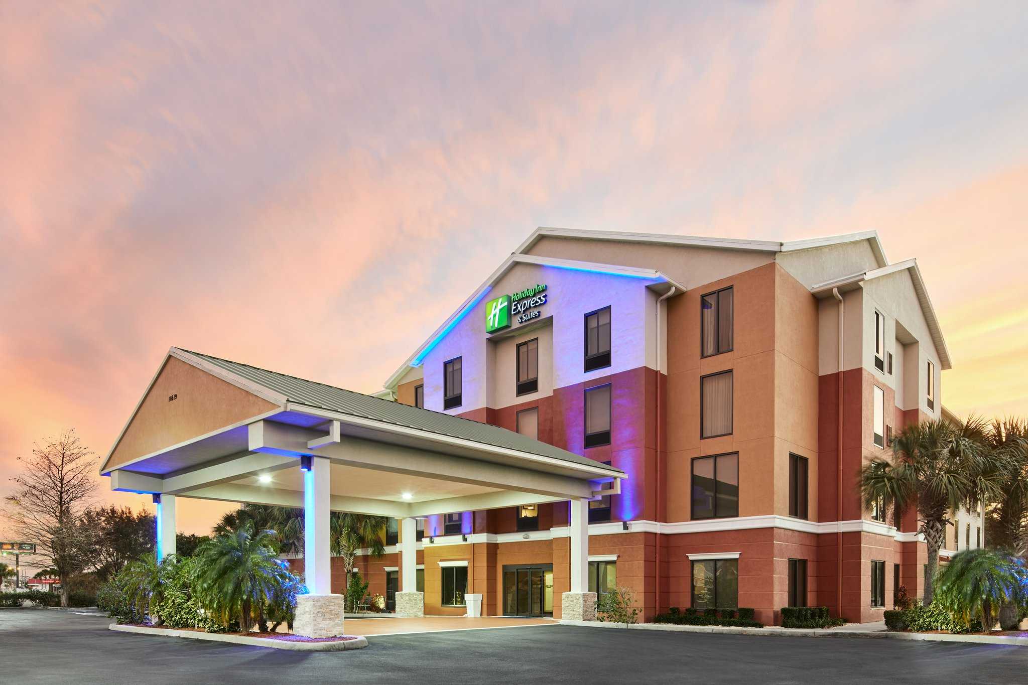 Holiday Inn Express Hotel & Suites Port Richey a Port Richey, FL