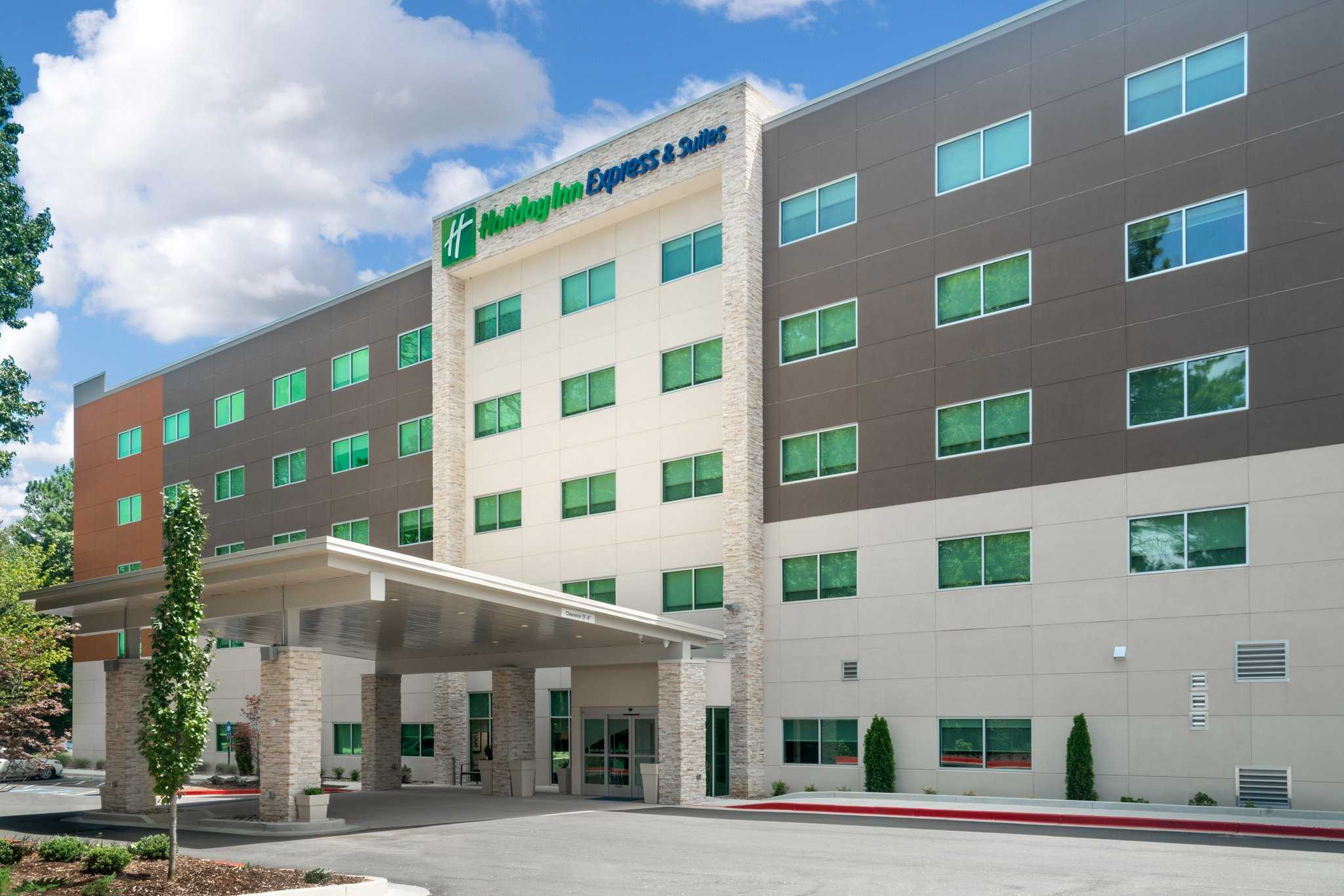 Holiday Inn Express & Suites Atlanta Arpt NE - Hapeville в Хейпвилл, GA