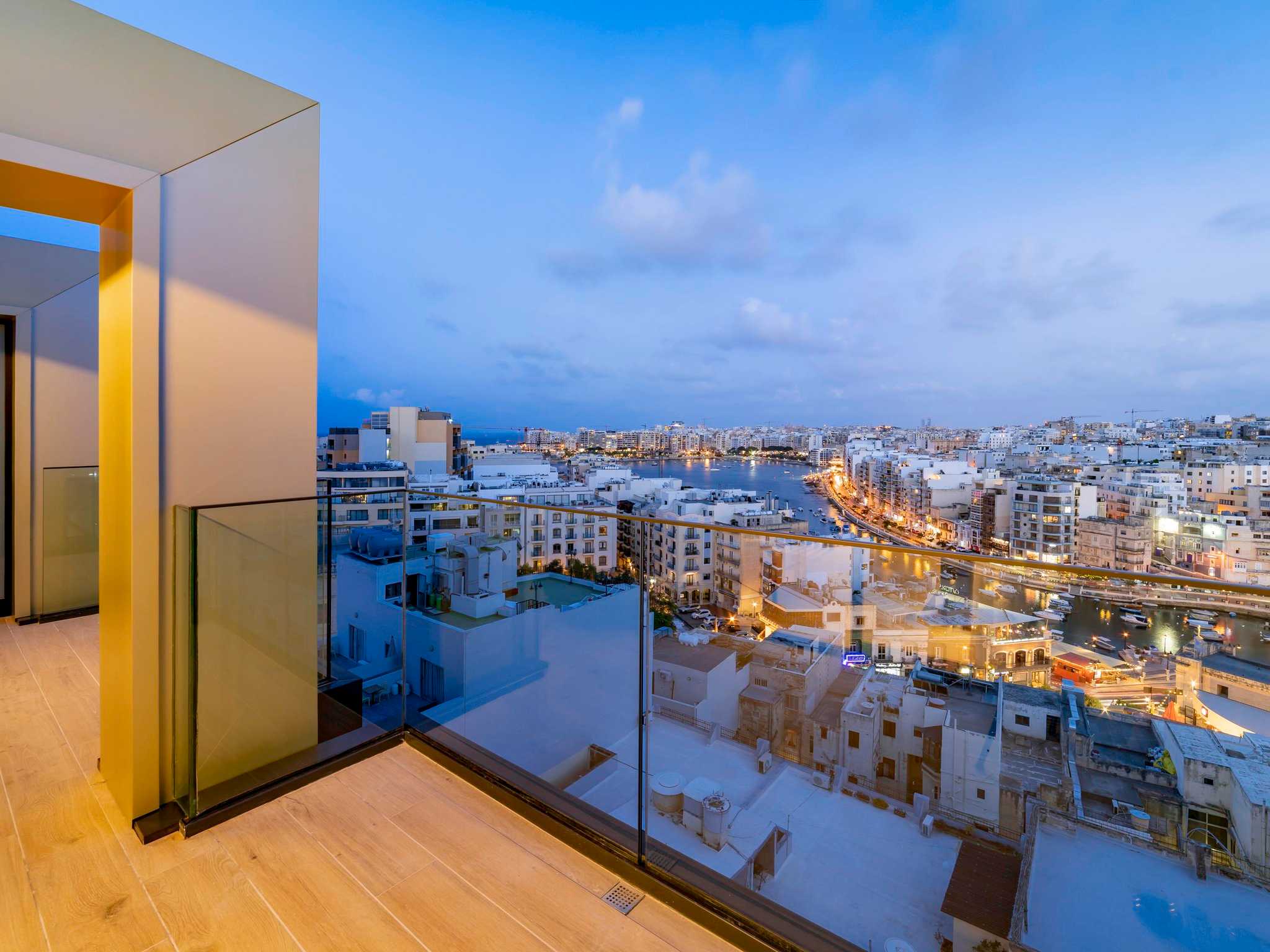 Mercure St Julians Malta в St. Julian's, MT